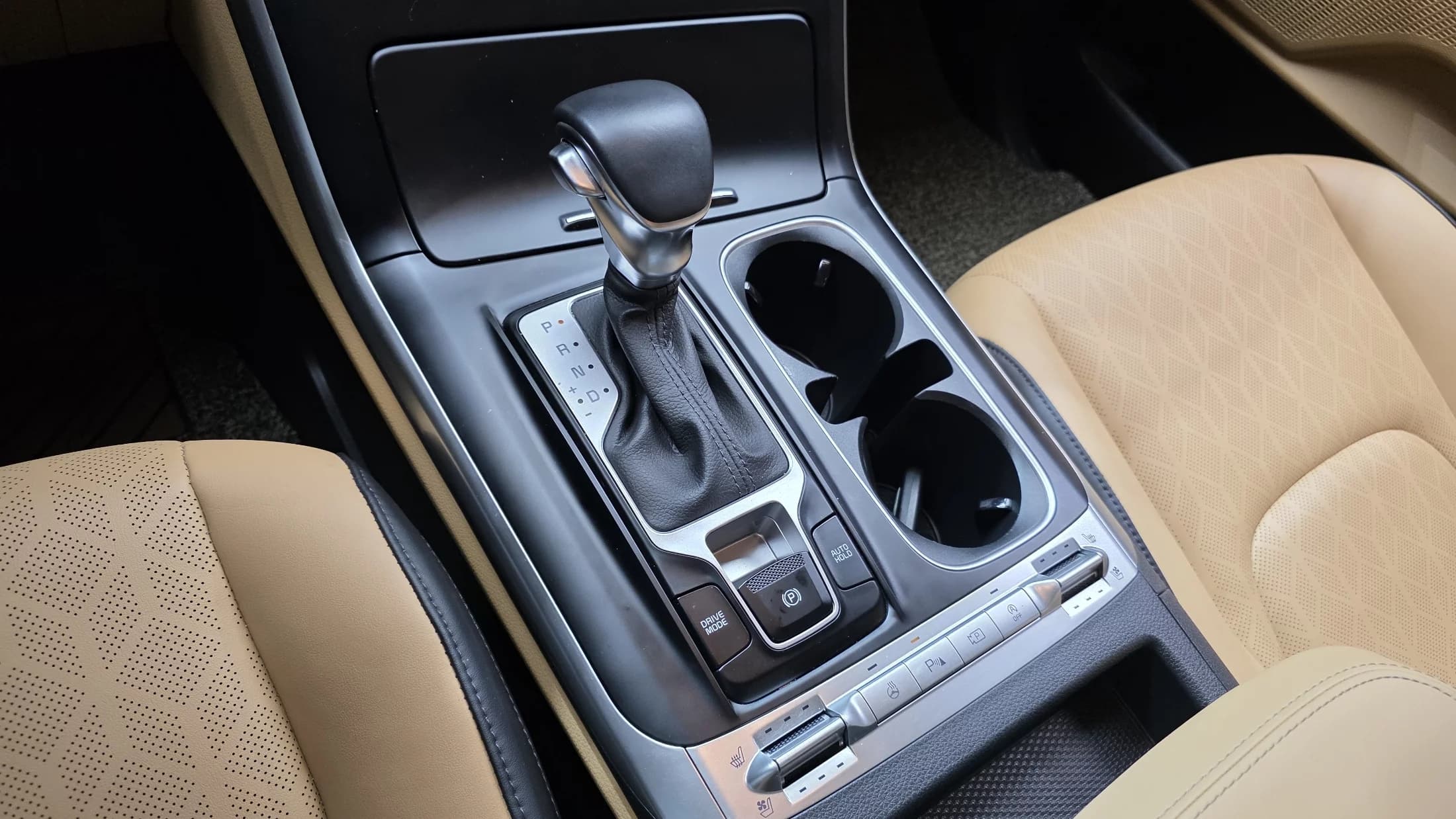 Kia Carnival 9-Seater Prestige, 2021 г. 85372 км. — фото 9