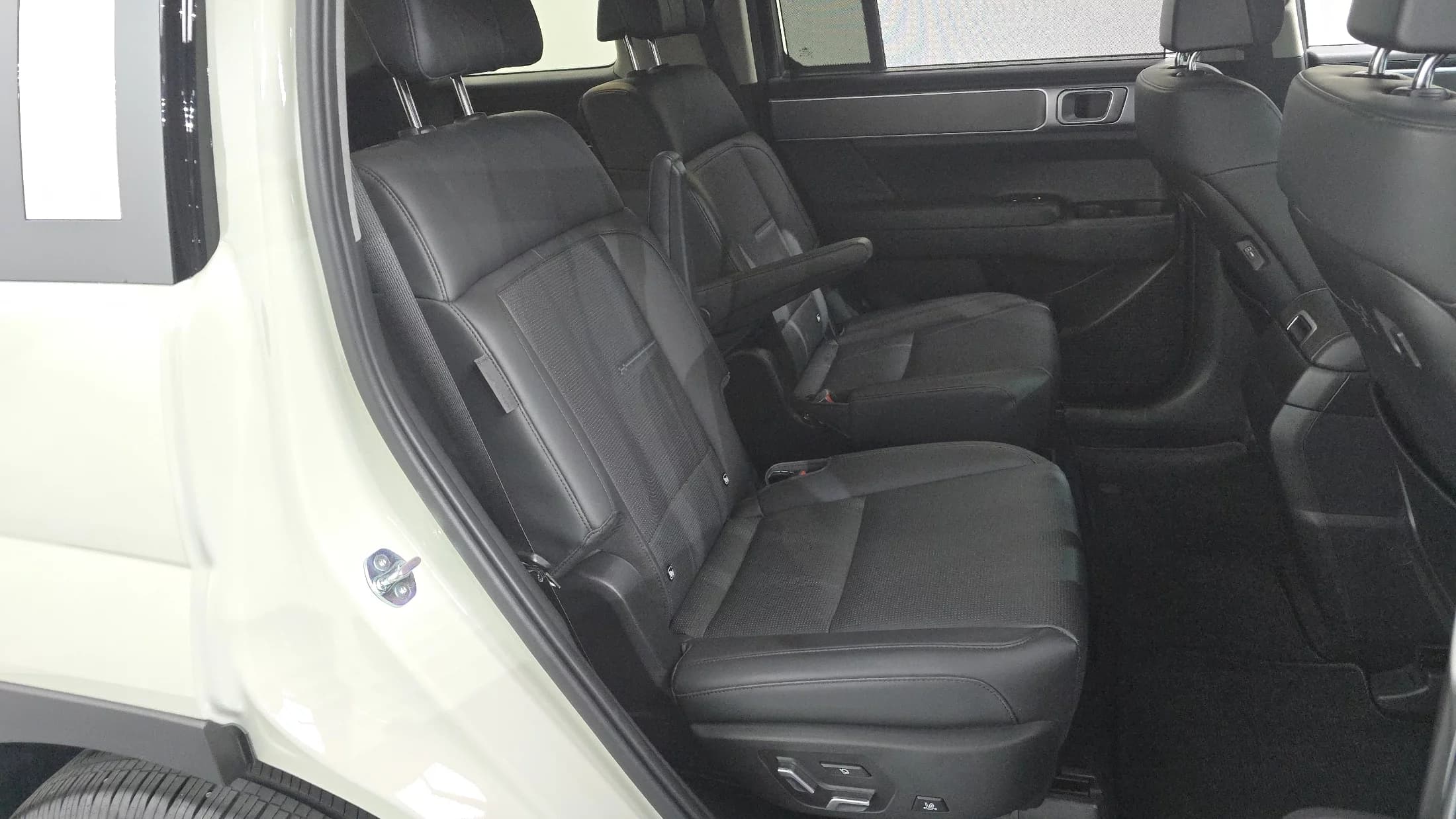 Hyundai Santa Fe Gasoline 2.5T 2WD Prestige, 2023 г. 18949 км. — фото 12