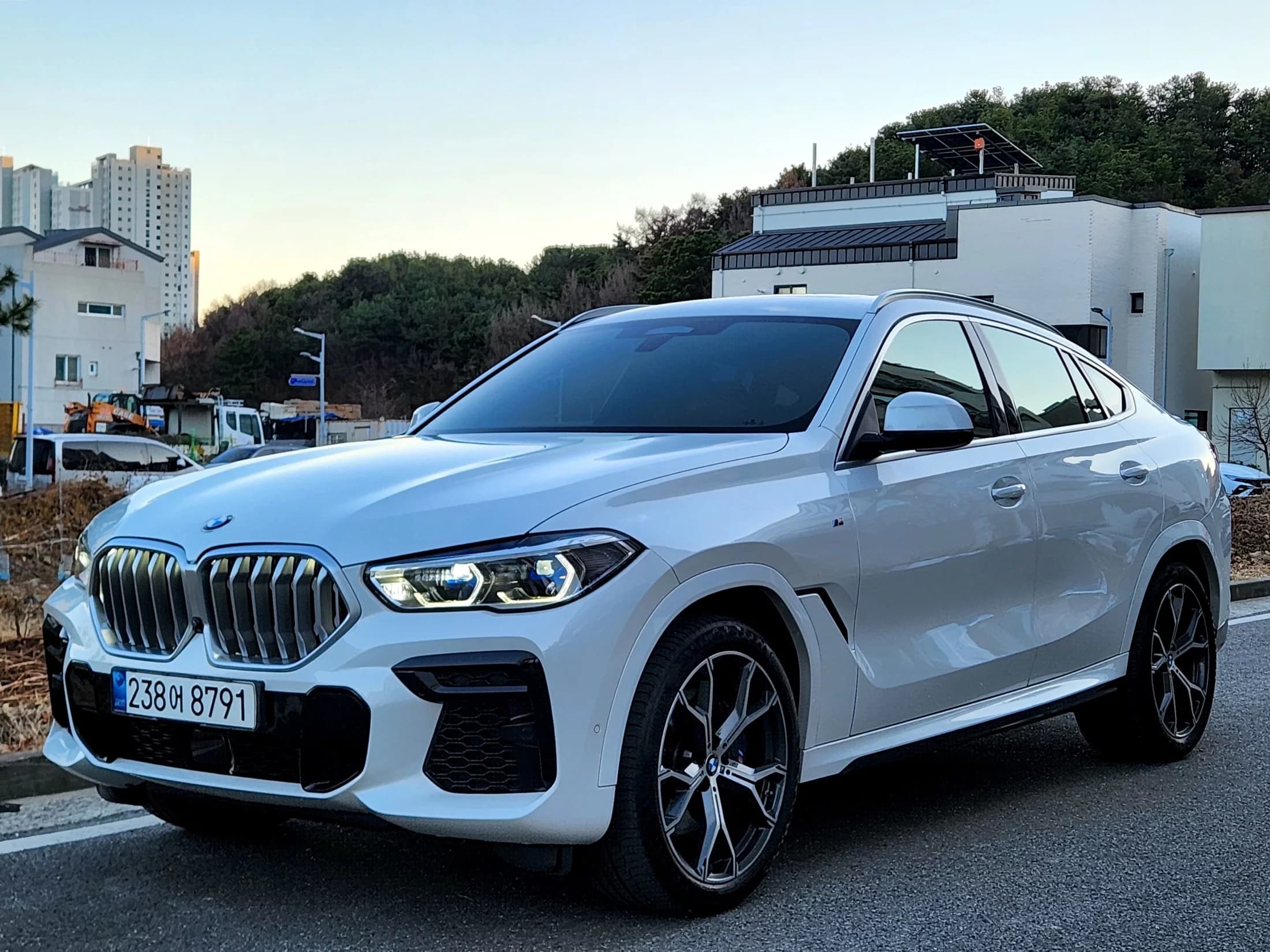 BMW X6 xDrive40i M Sport, 2022 г. 29145 км. — фото 2