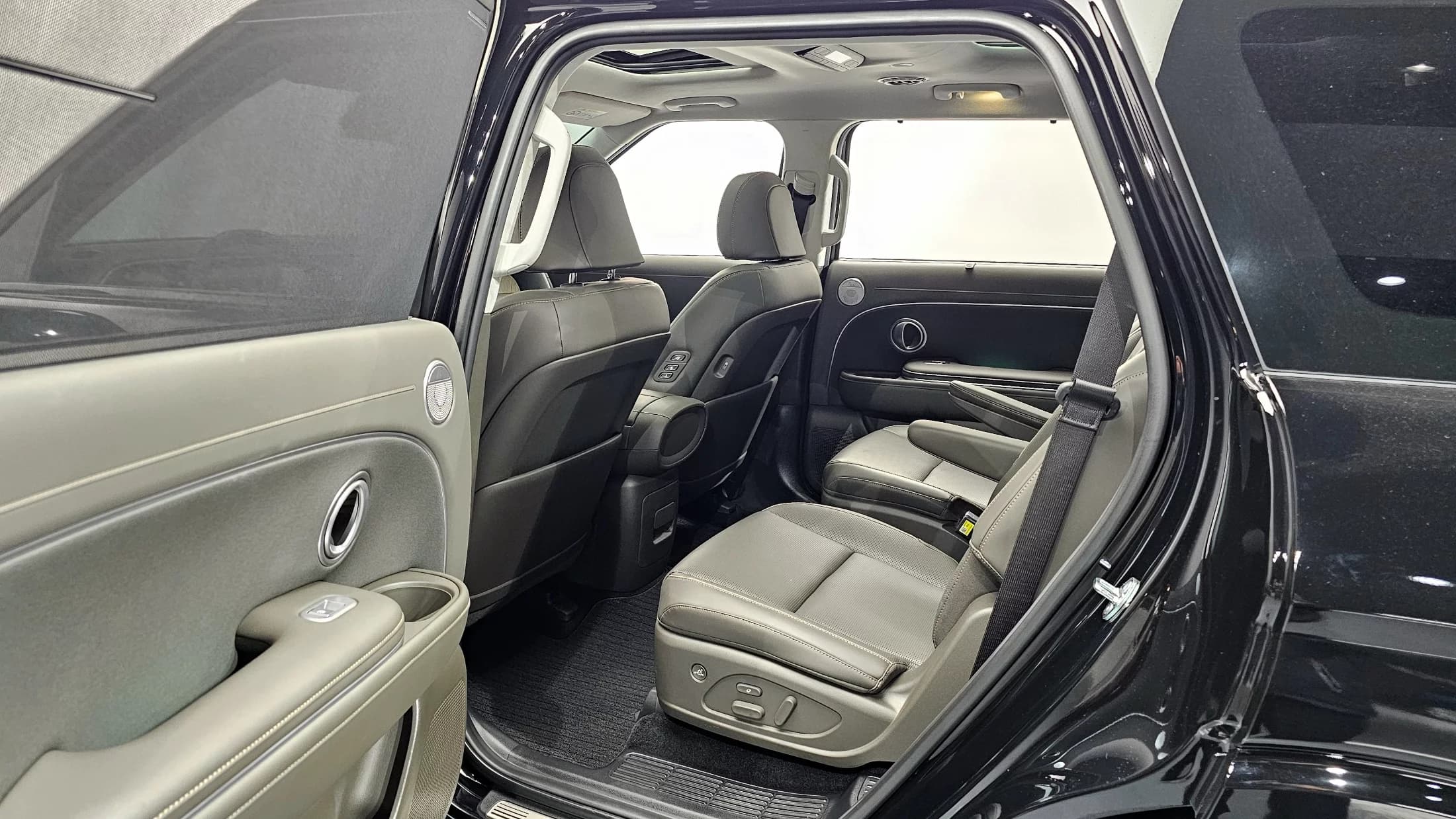 Hyundai Palisade Gasoline 2.5T 4WD 7-Seater Calligraphy, 2025 г. 6063 км. — фото 11