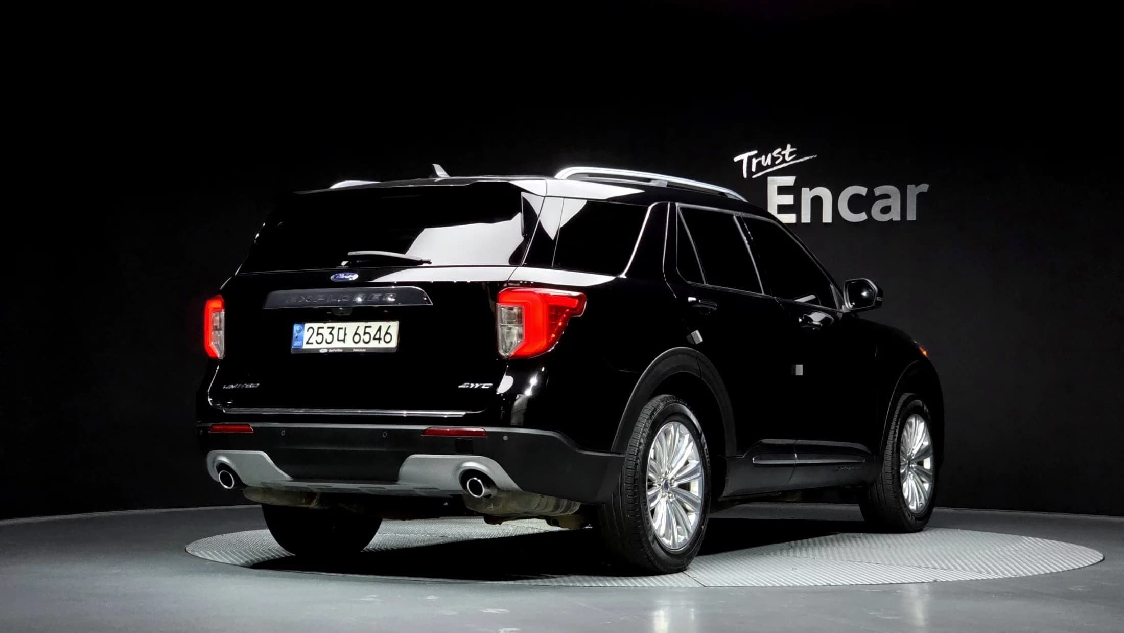 Ford EXPLORER 2.3 LimIted 4WD, 2021 г. 49411 км. — фото 2