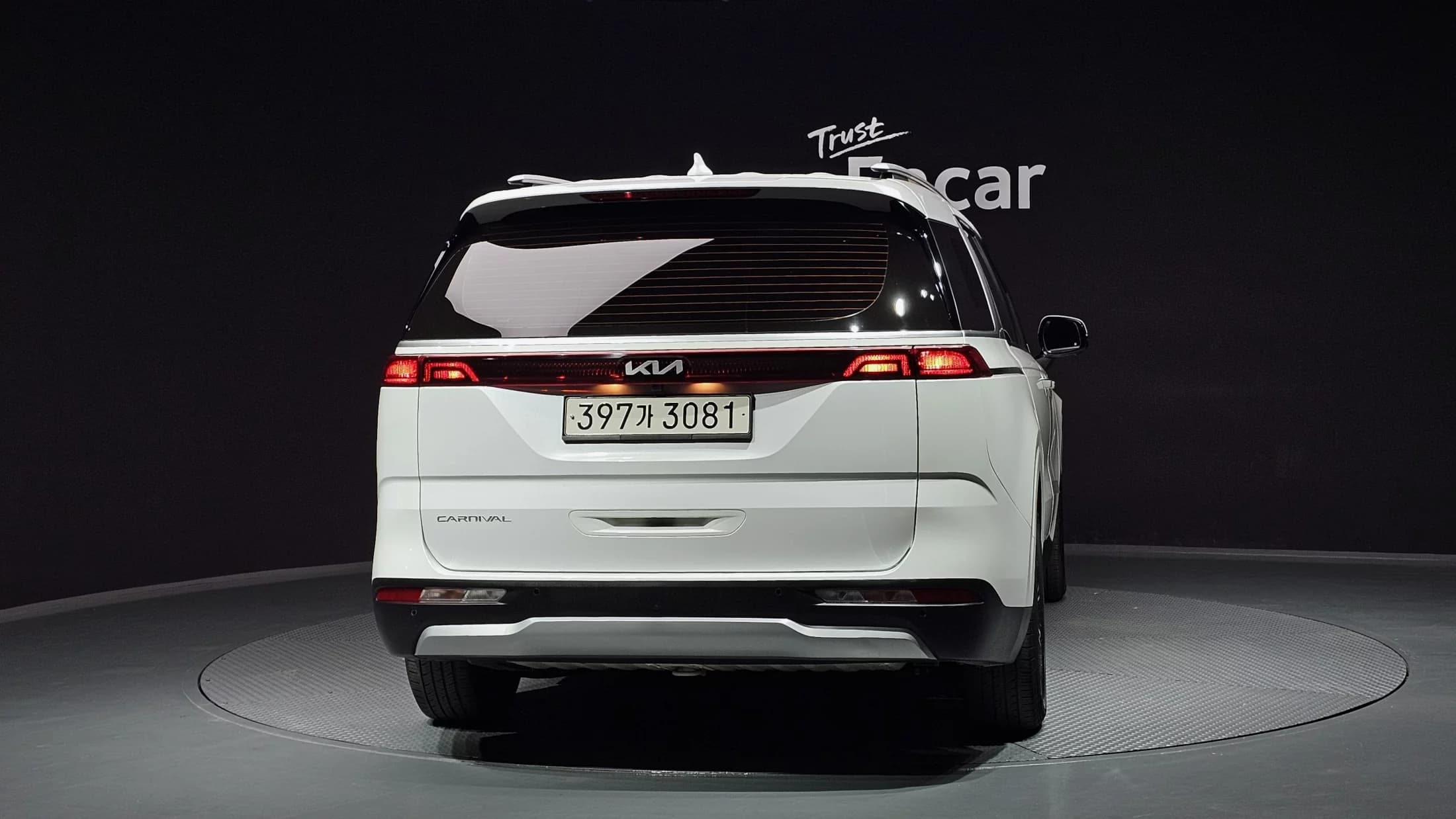 Kia Carnival 9-Seater Prestige, 2021 г. 97053 км. — фото 4