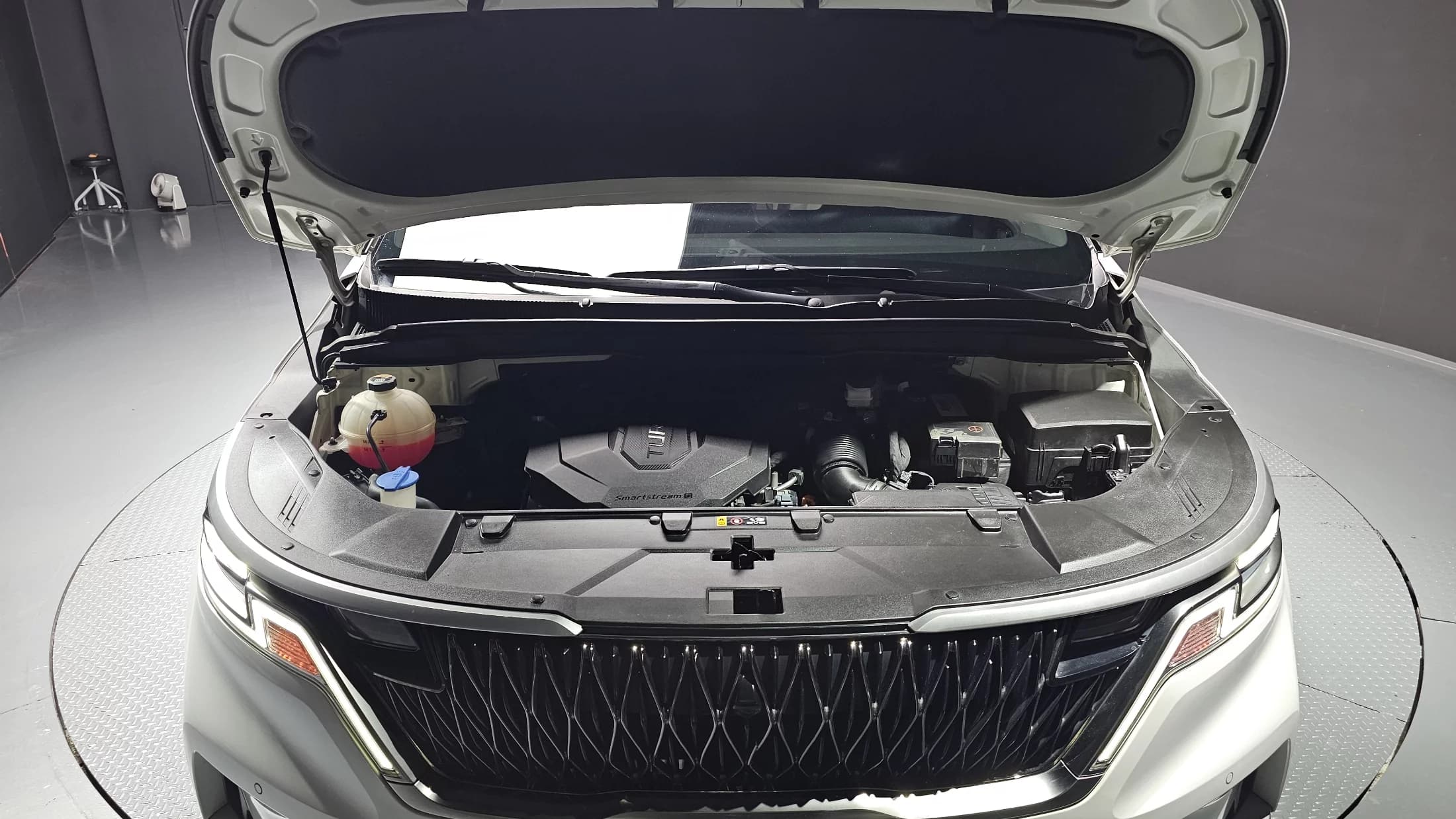 Kia Carnival 9-Seater Prestige, 2021 г. 97053 км. — фото 6