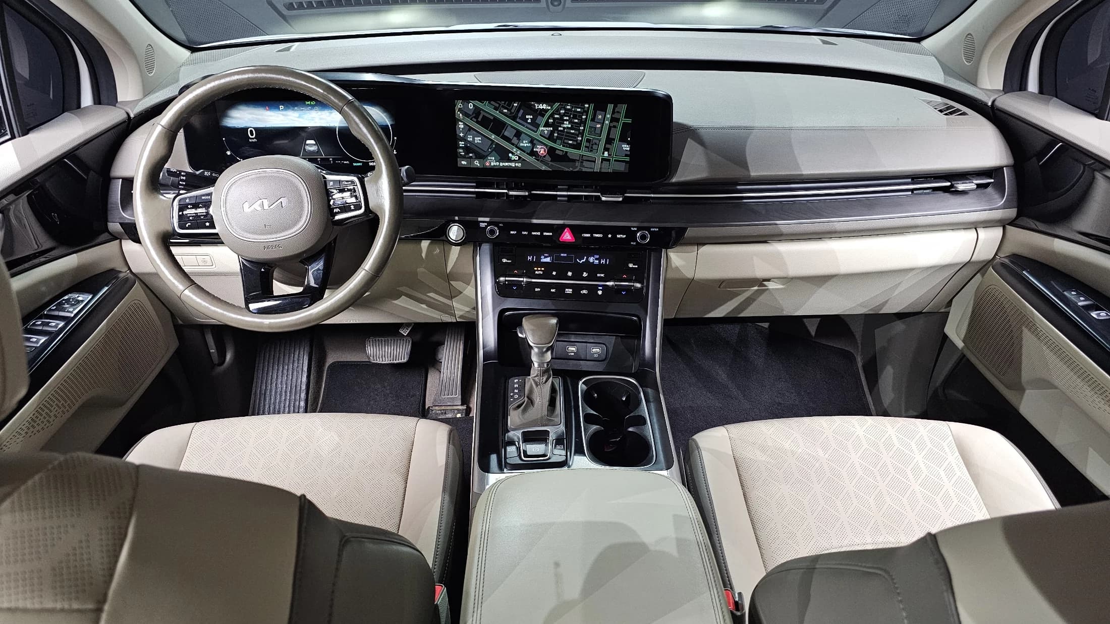 Kia Carnival 9-Seater Prestige, 2021 г. 97053 км. — фото 7