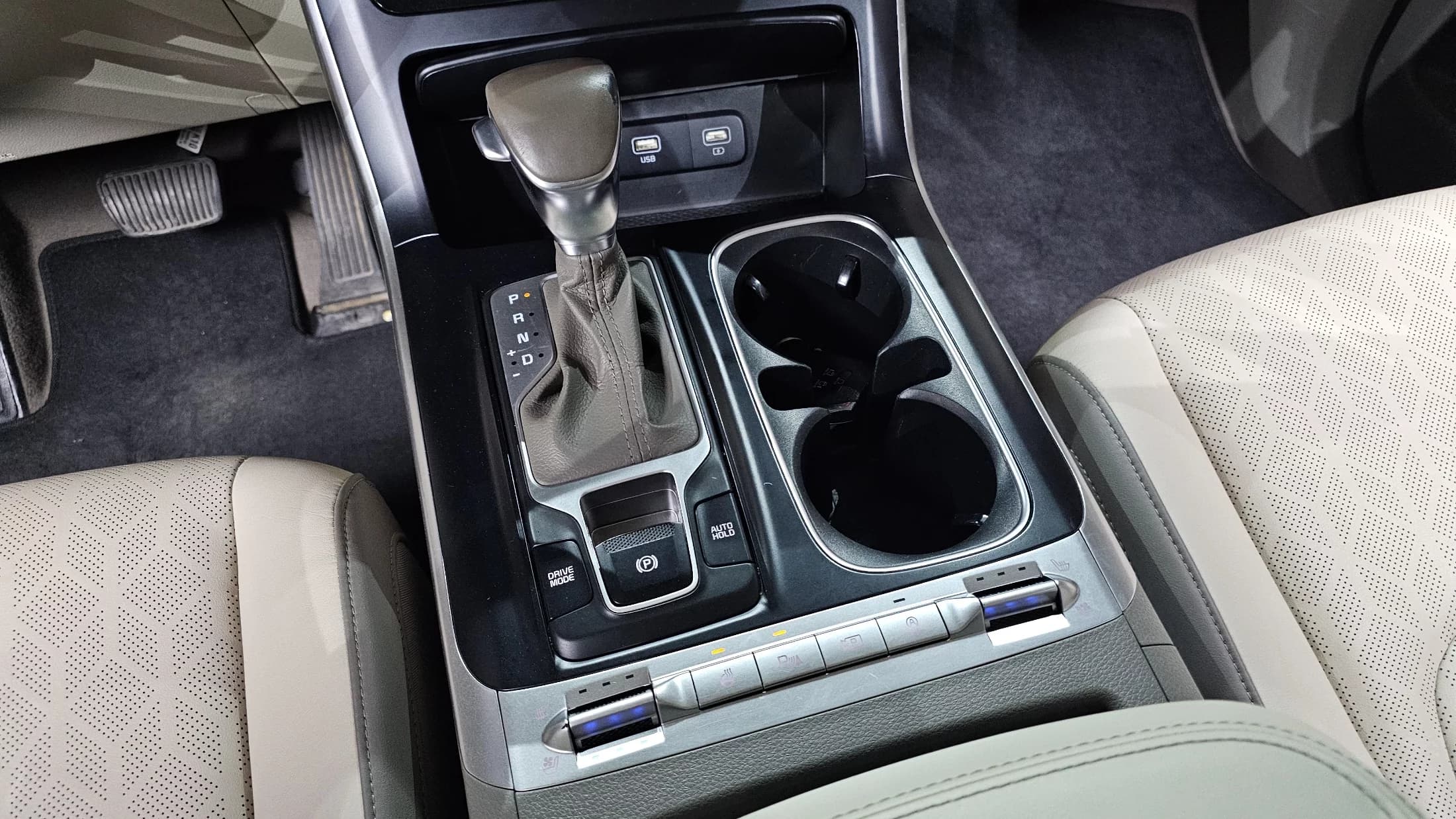 Kia Carnival 9-Seater Prestige, 2021 г. 97053 км. — фото 9