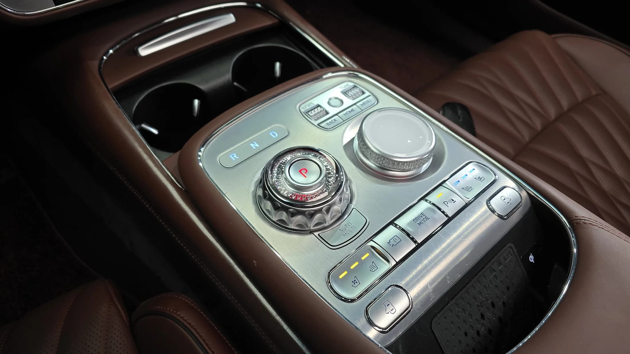 Genesis G90 Gasoline 3.5 Turbo AWD, 2023 г. 44473 км. — фото 9