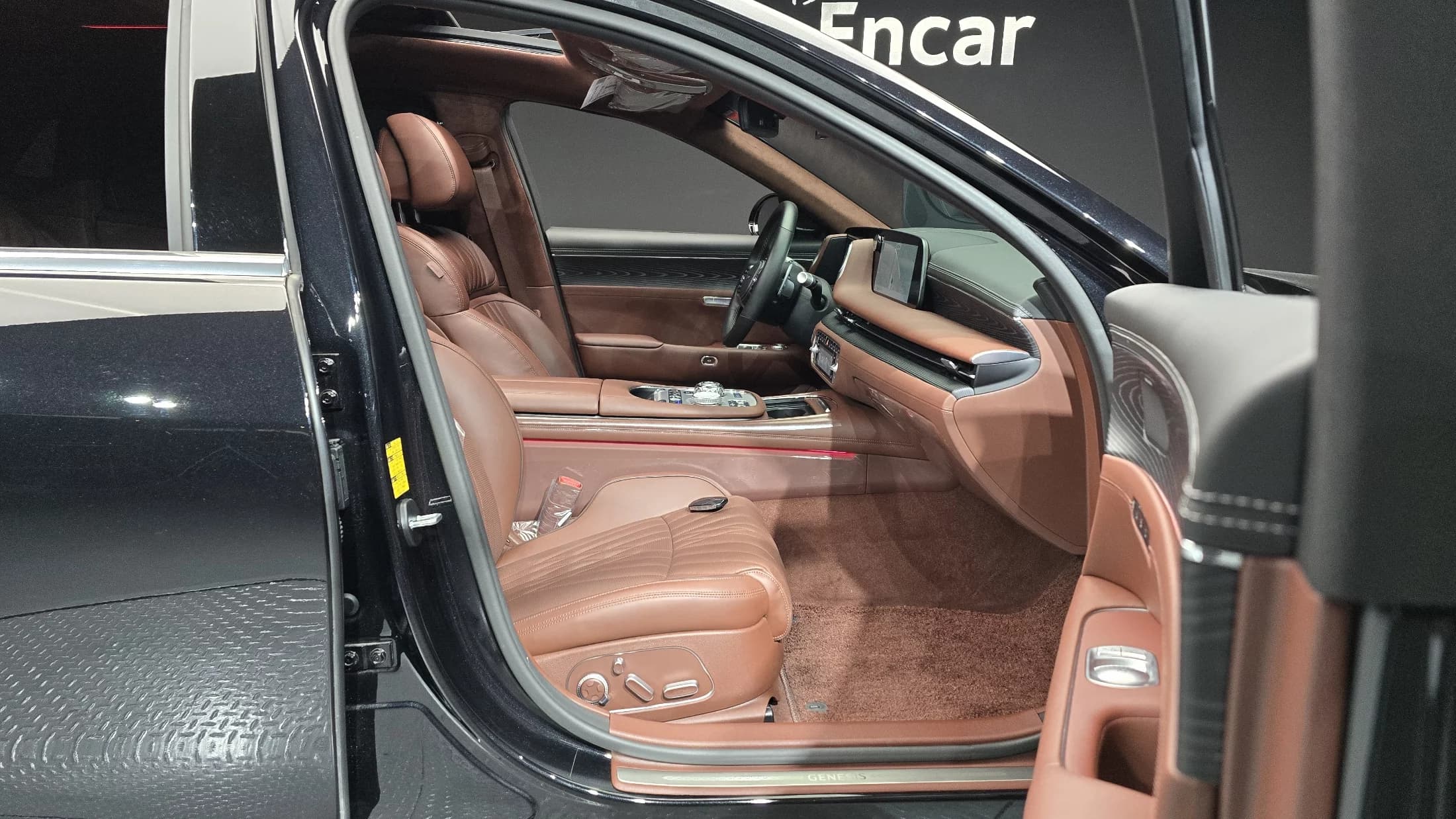 Genesis G90 Gasoline 3.5 Turbo AWD, 2023 г. 44473 км. — фото 10