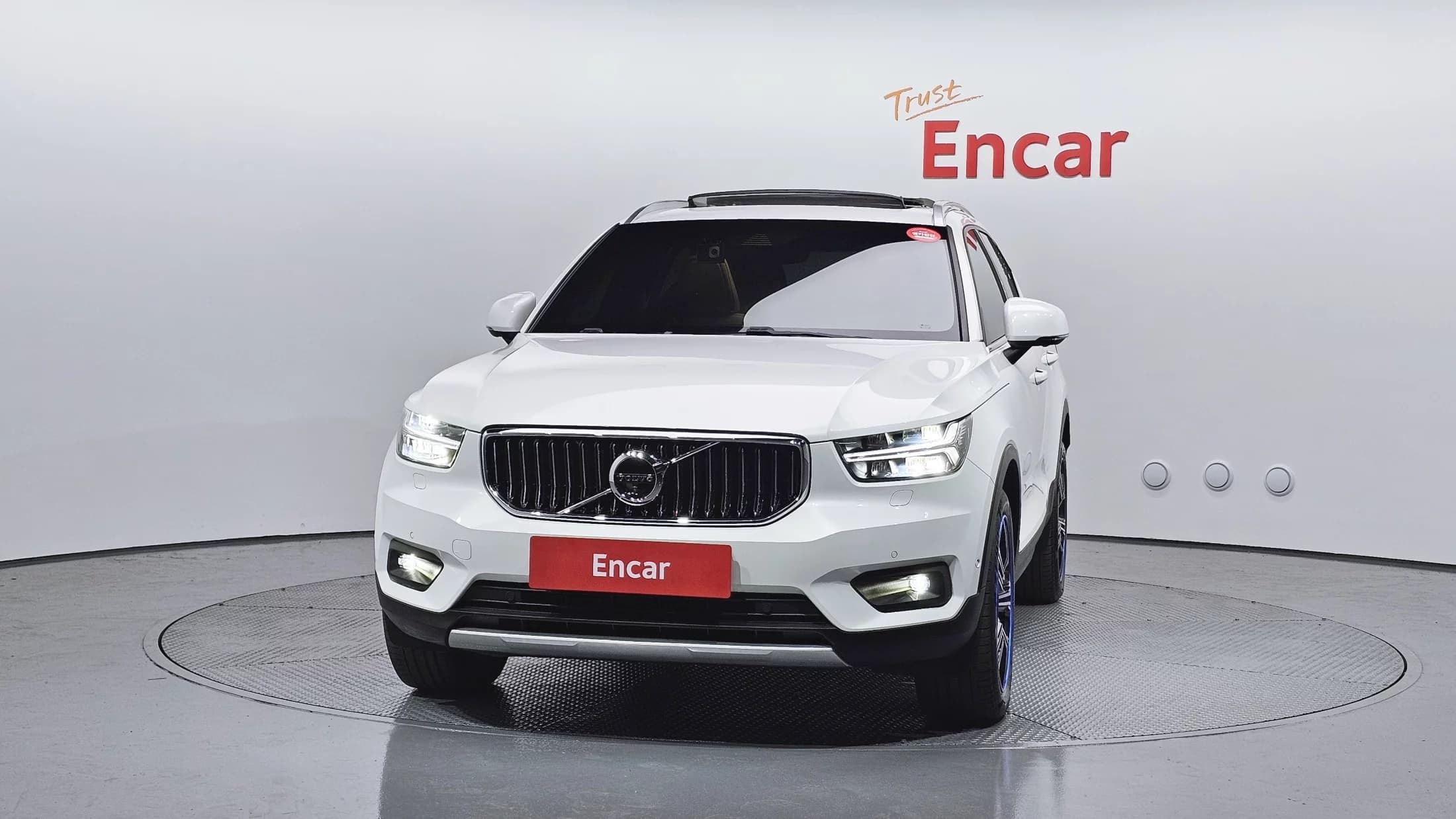 Volvo XC40 B4 Inscription, 2021 г. 32177 км. — фото 3