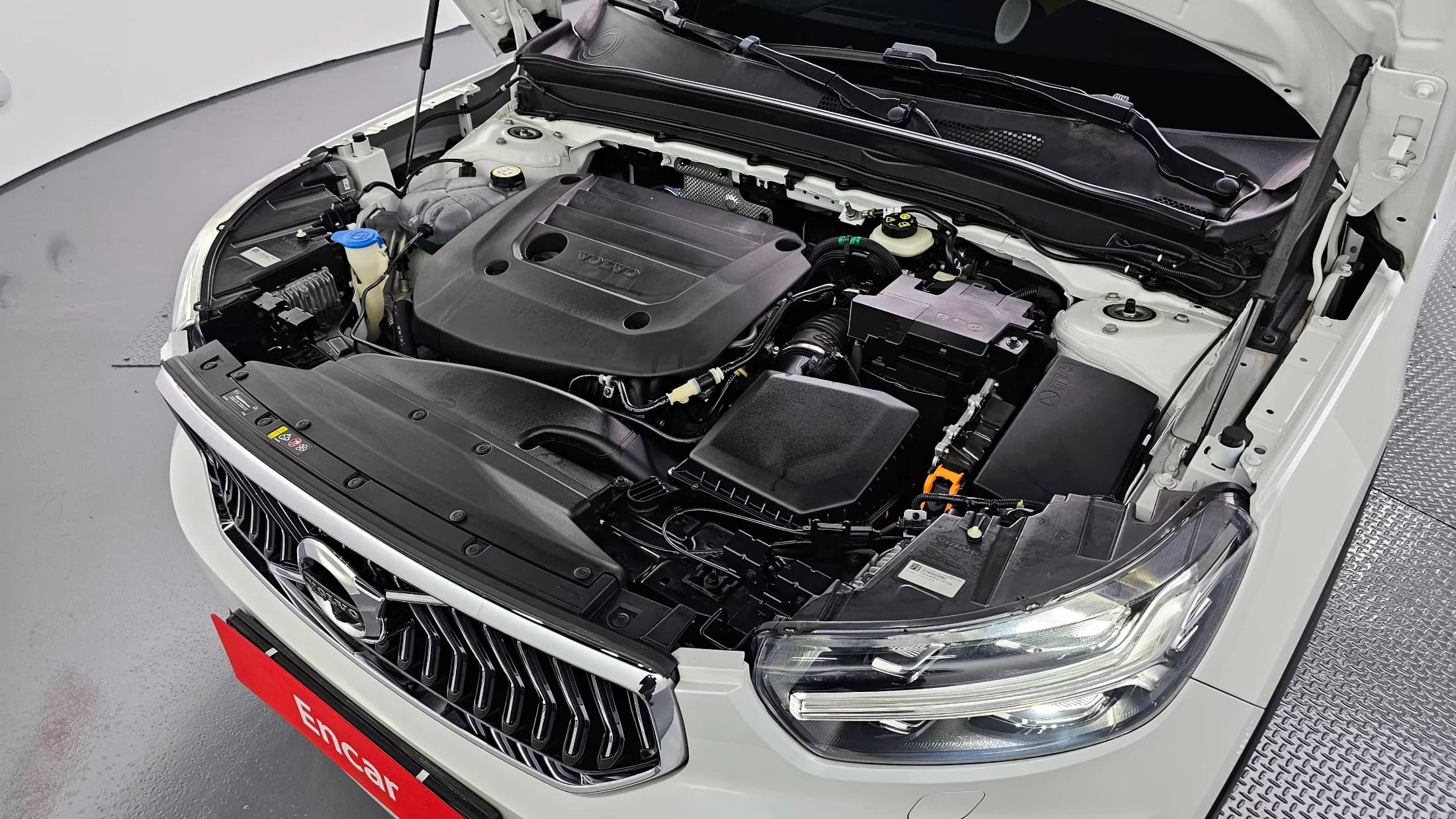 Volvo XC40 B4 Inscription, 2021 г. 32177 км. — фото 6