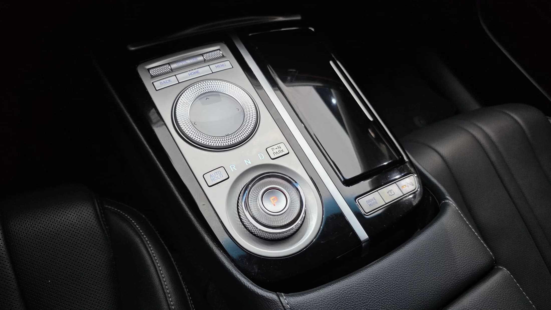 Genesis G80 Gasoline 3.5 Turbo AWD, 2022 г. 101515 км. — фото 9