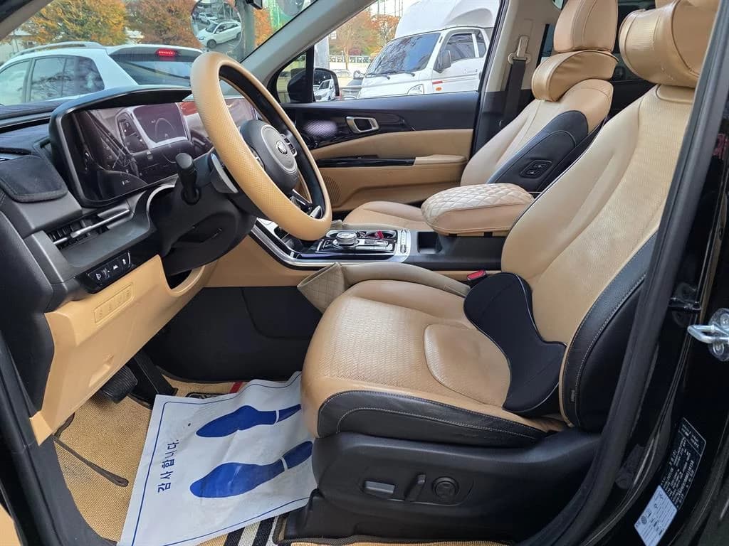 Kia Carnival 9-Seater Signature, 2021 г. 162568 км. — фото 14