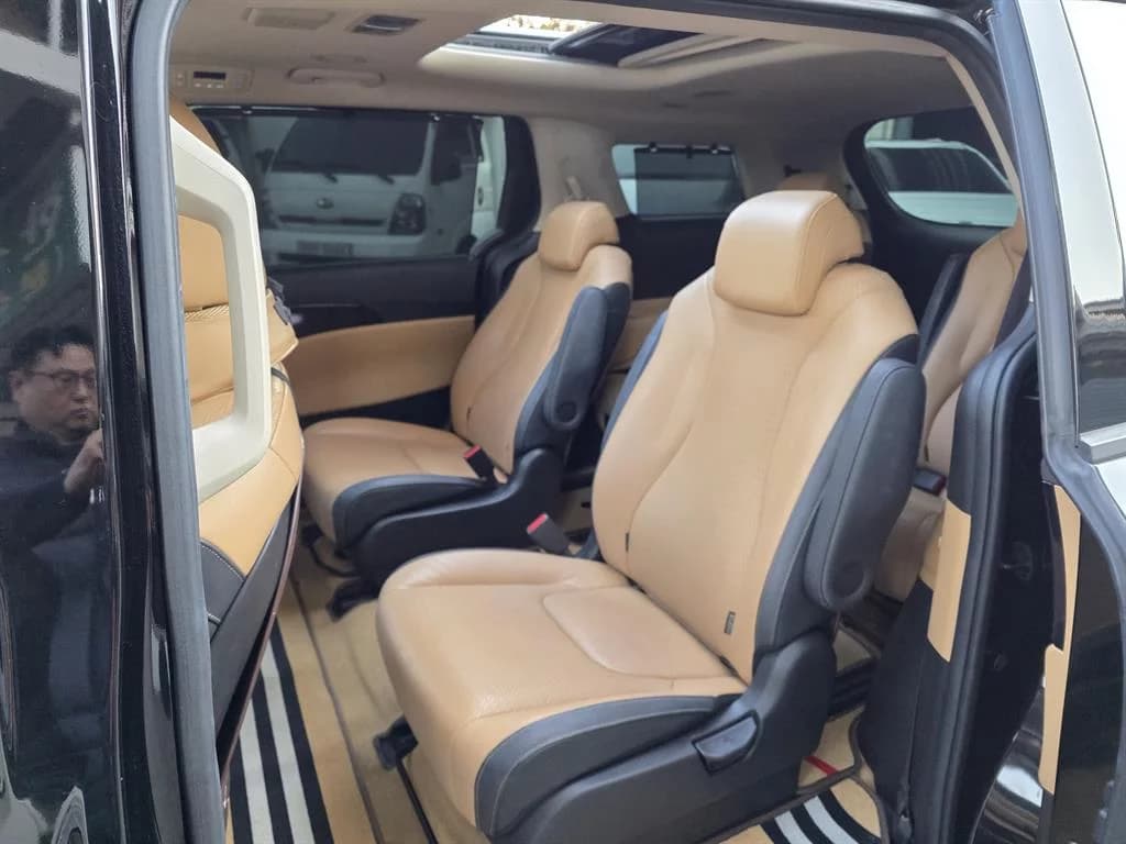Kia Carnival 9-Seater Signature, 2021 г. 162568 км. — фото 16
