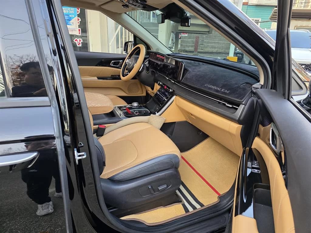 Kia Carnival 9-Seater Signature, 2021 г. 162568 км. — фото 17
