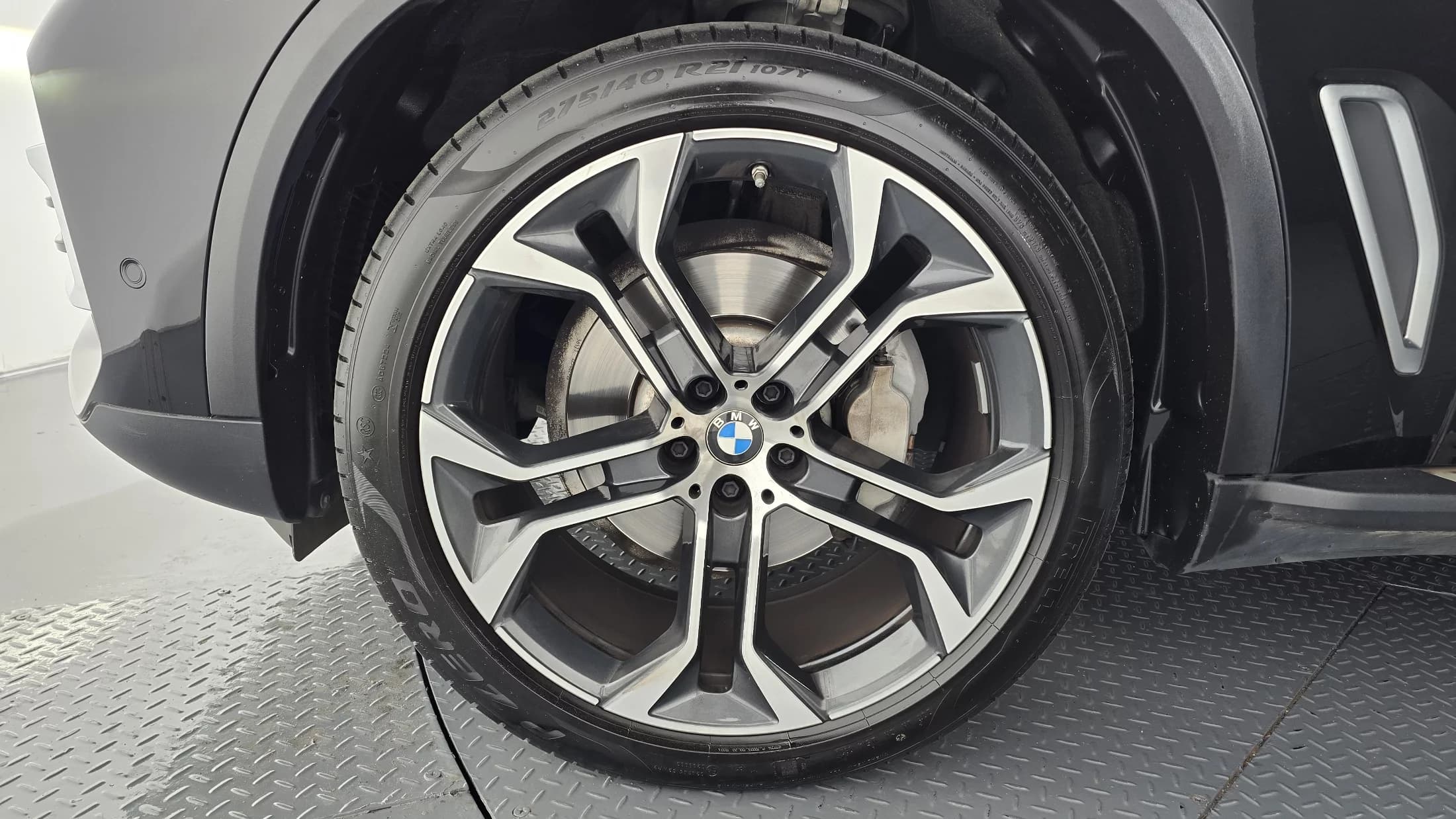 BMW X5 xDrive 40i xLine, 2021 г. 62125 км. — фото 5