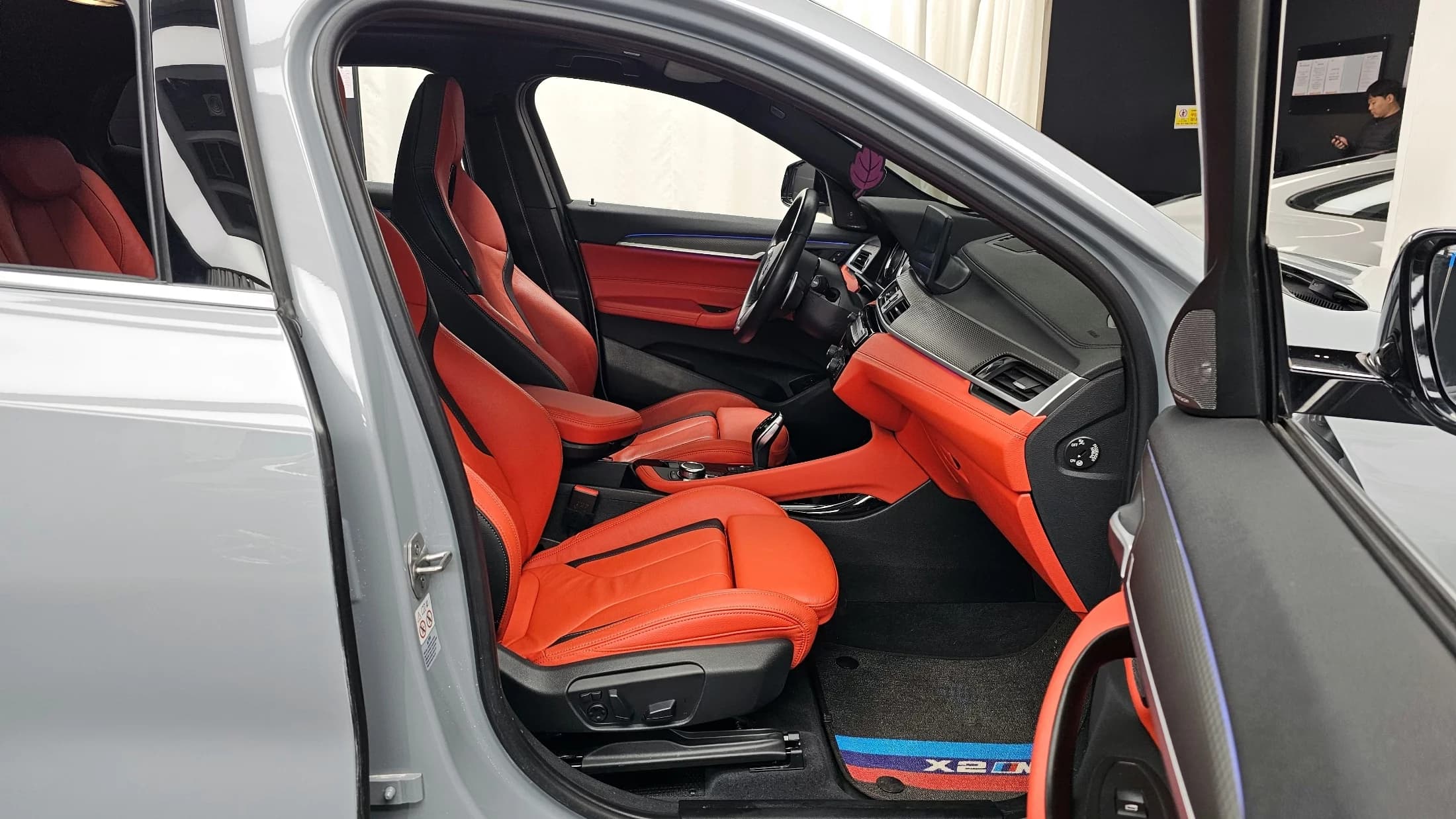 BMW X2 xDrive M35i, 2023 г. 24512 км. — фото 11