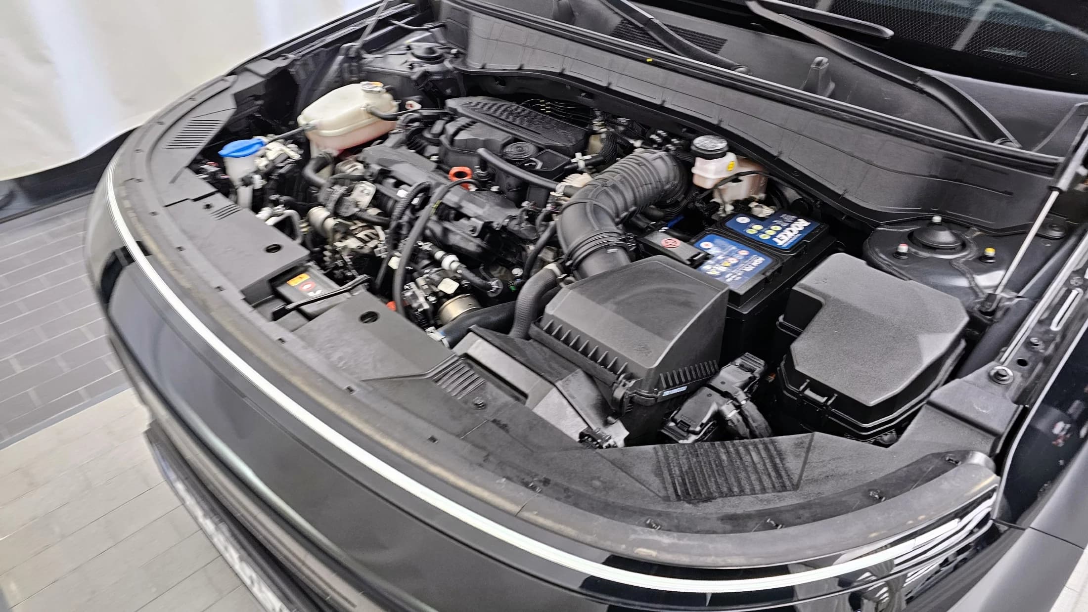 Hyundai Kona Gasoline 1.6 Turbo 2WD Inspiration, 2023 г. 26066 км. — фото 5