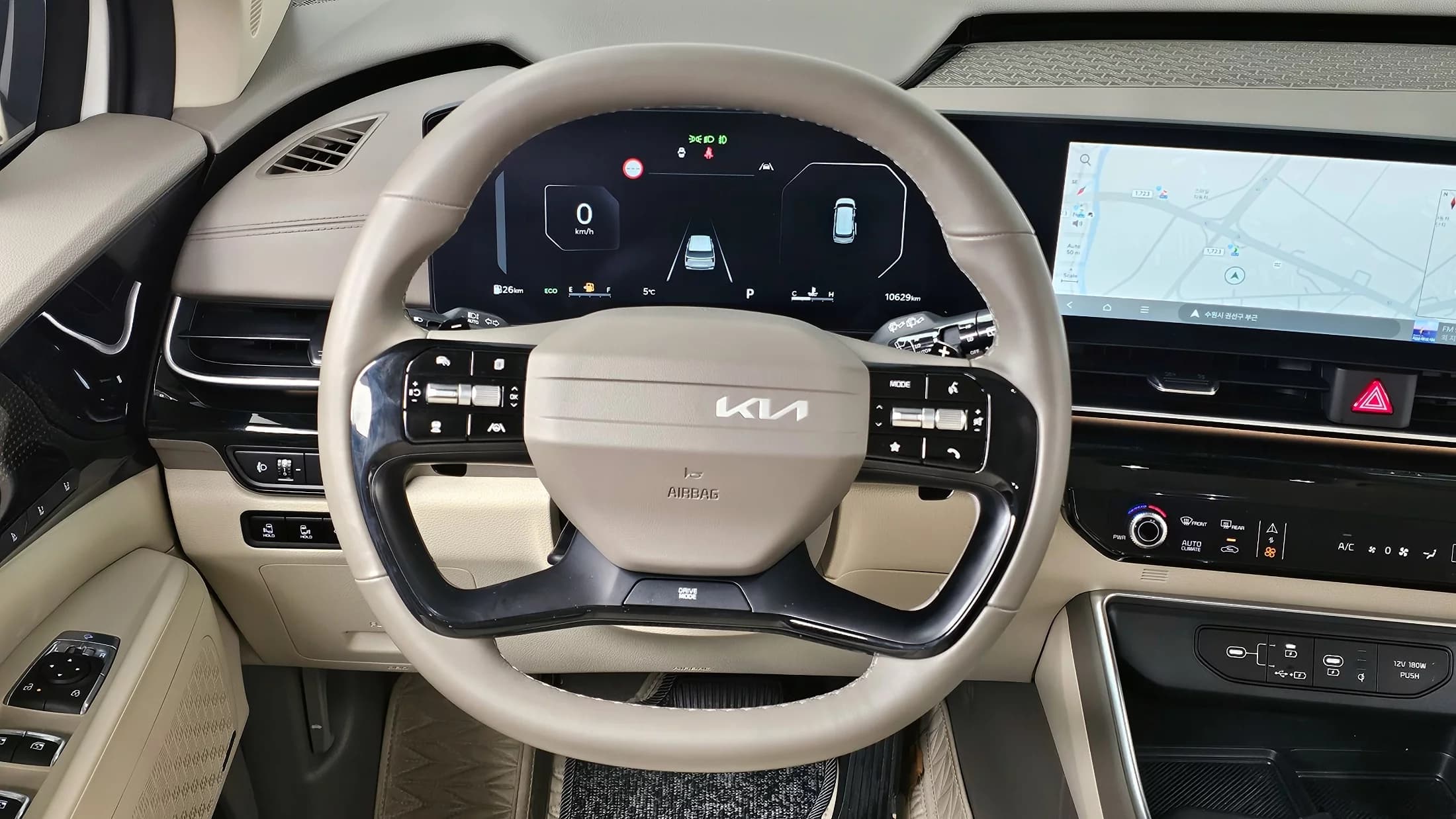 Kia Carnival Gasoline 9-Seater Signature, 2024 г. 10731 км. — фото 13