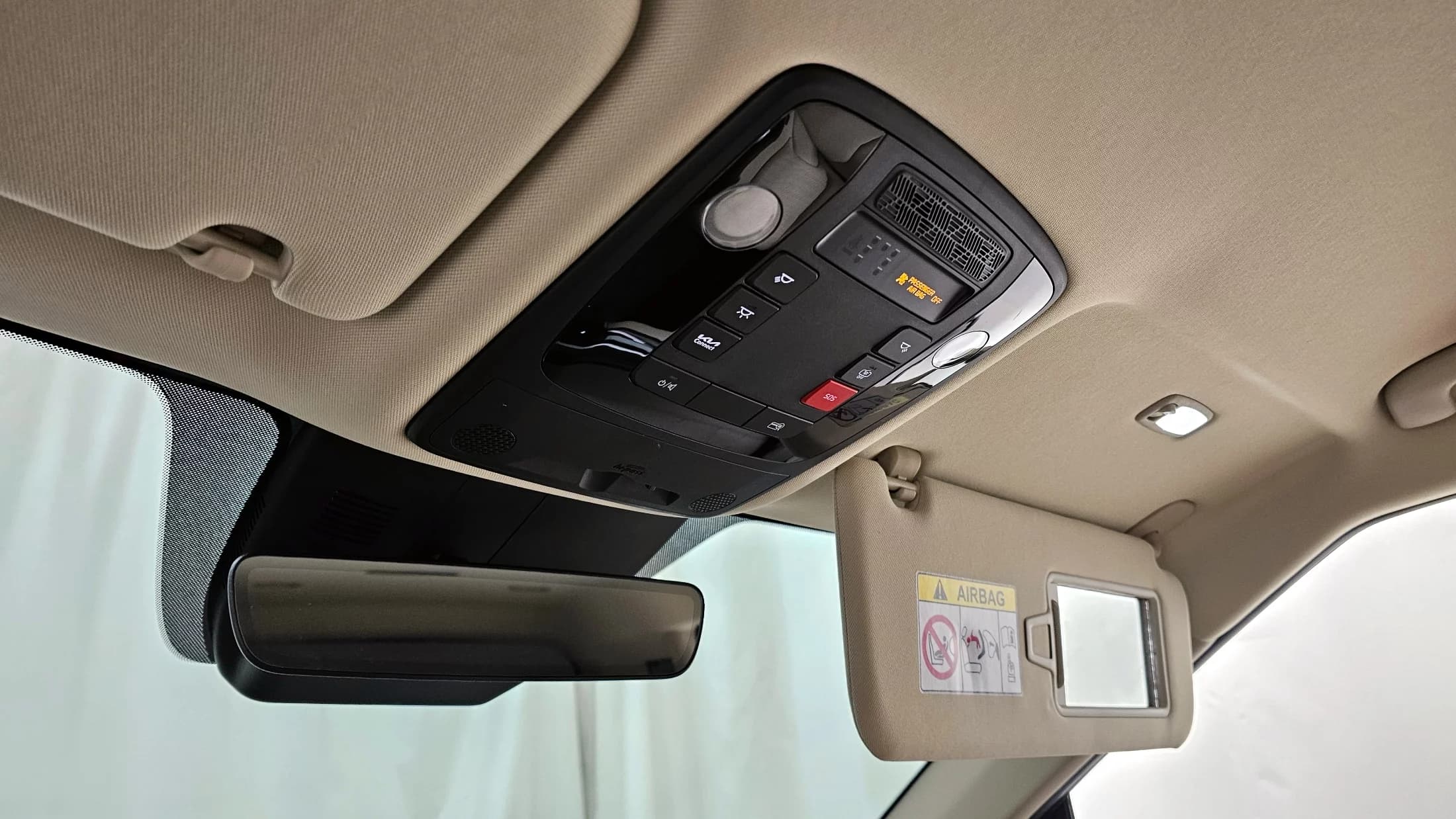 Kia Carnival Gasoline 9-Seater Signature, 2024 г. 10731 км. — фото 17