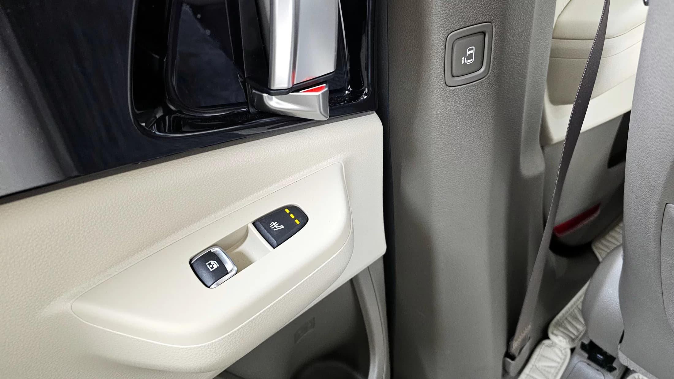 Kia Carnival Gasoline 9-Seater Signature, 2024 г. 10731 км. — фото 18