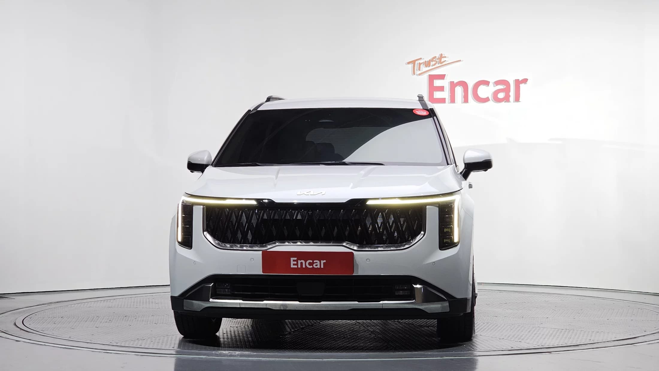 Kia Carnival Gasoline 9-Seater Signature, 2024 г. 10731 км. — фото 3