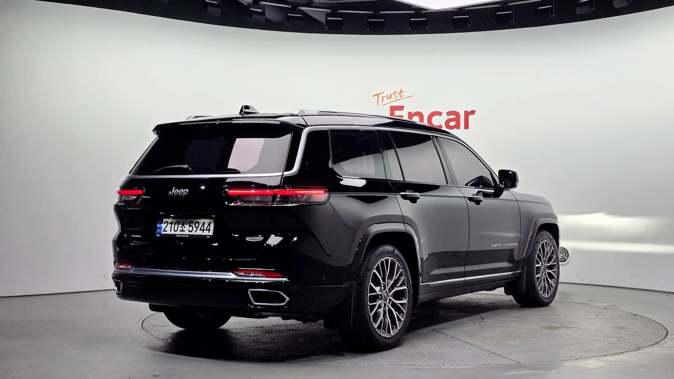 Jeep Grand Cherokee L 3.6 Summit Reserve, 2022 г. 19597 км. — фото 2