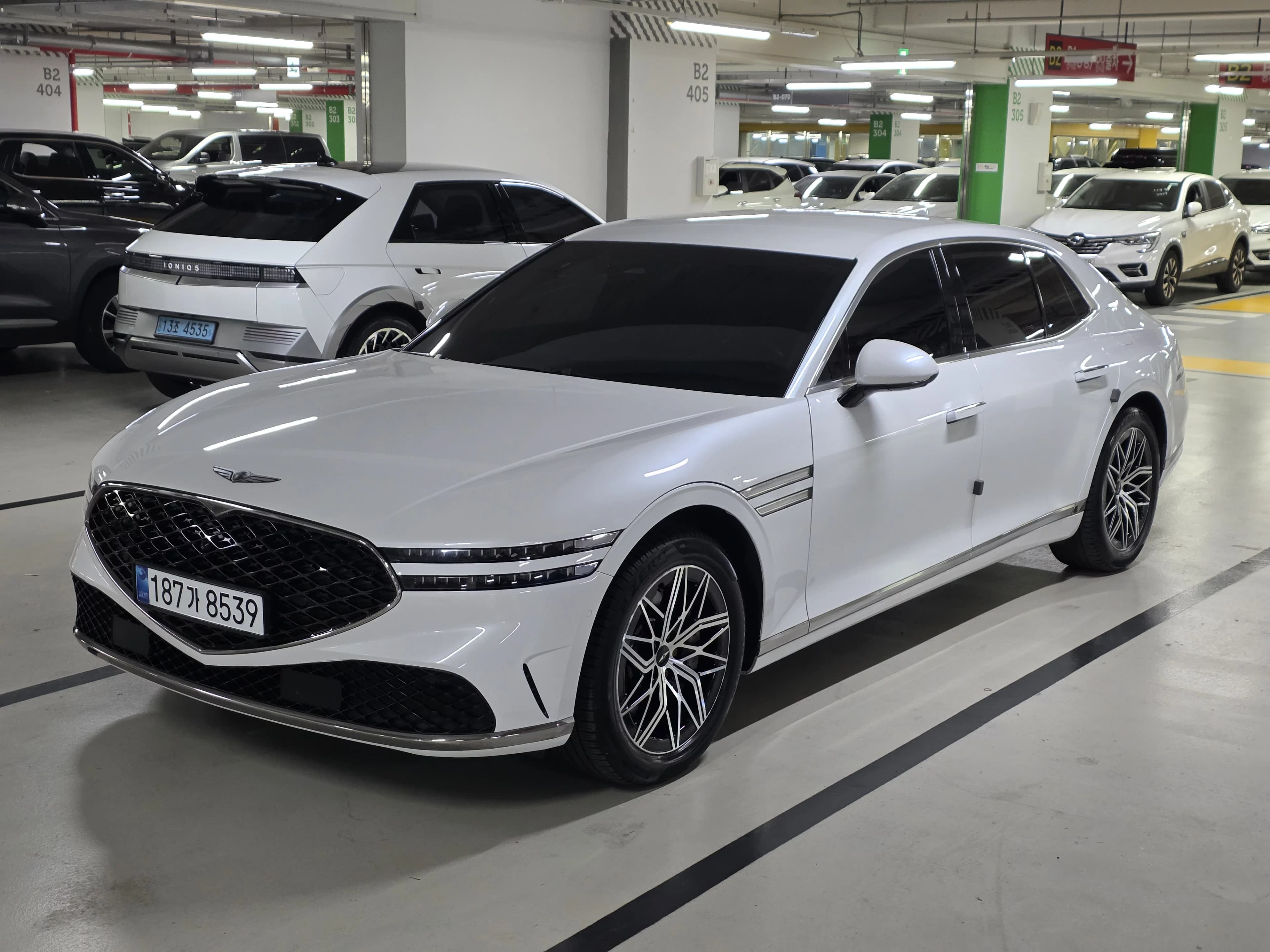 Genesis G90 Gasoline 3.5 Turbo 2WD, 2022 г. 87813 км.