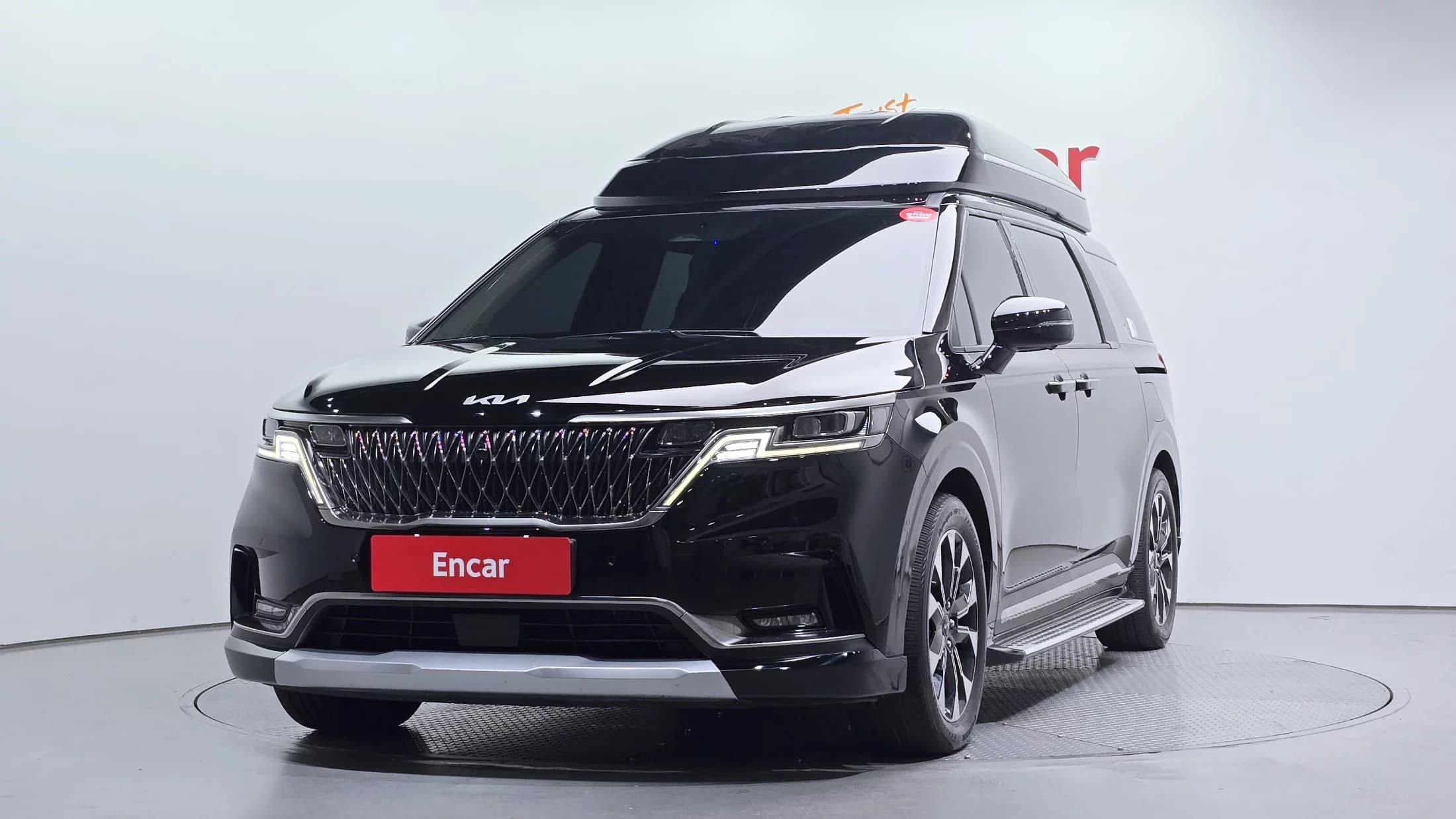Kia Carnival 7-Seater Hi-Limousine Signature, 2023 г. 112020 км.