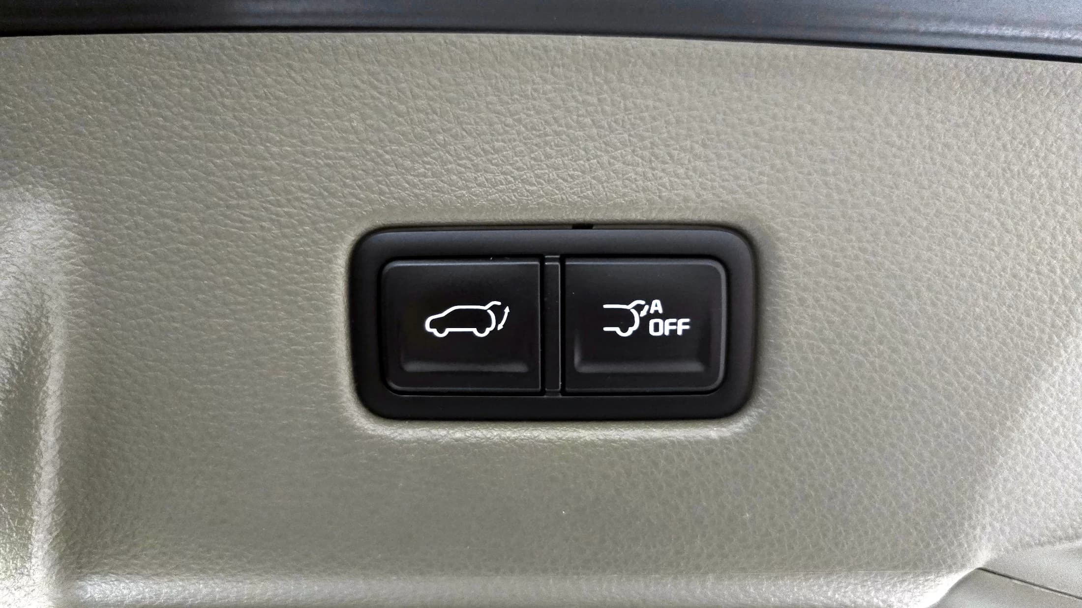 Kia Carnival 7-Seater Hi-Limousine Signature, 2023 г. 112020 км. — фото 20