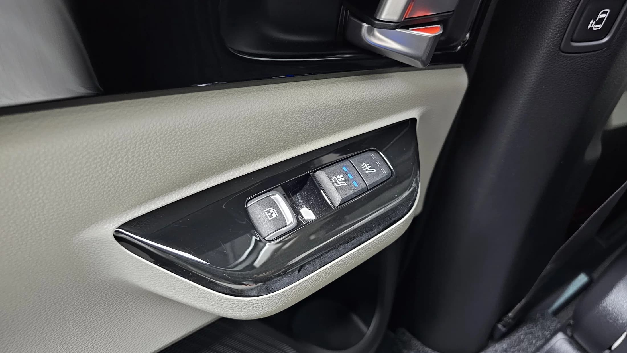 Kia Carnival 9-Seater Noblesse, 2021 г. 46673 км. — фото 17
