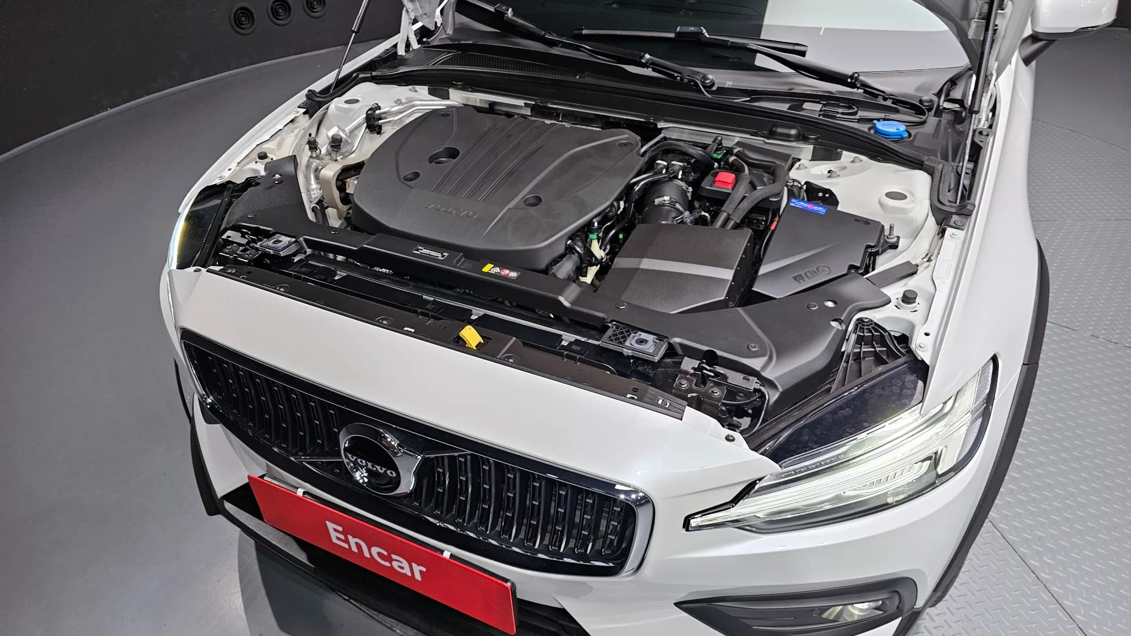 Volvo V60 B5 Pro AWD, 2022 г. 33183 км. — фото 6