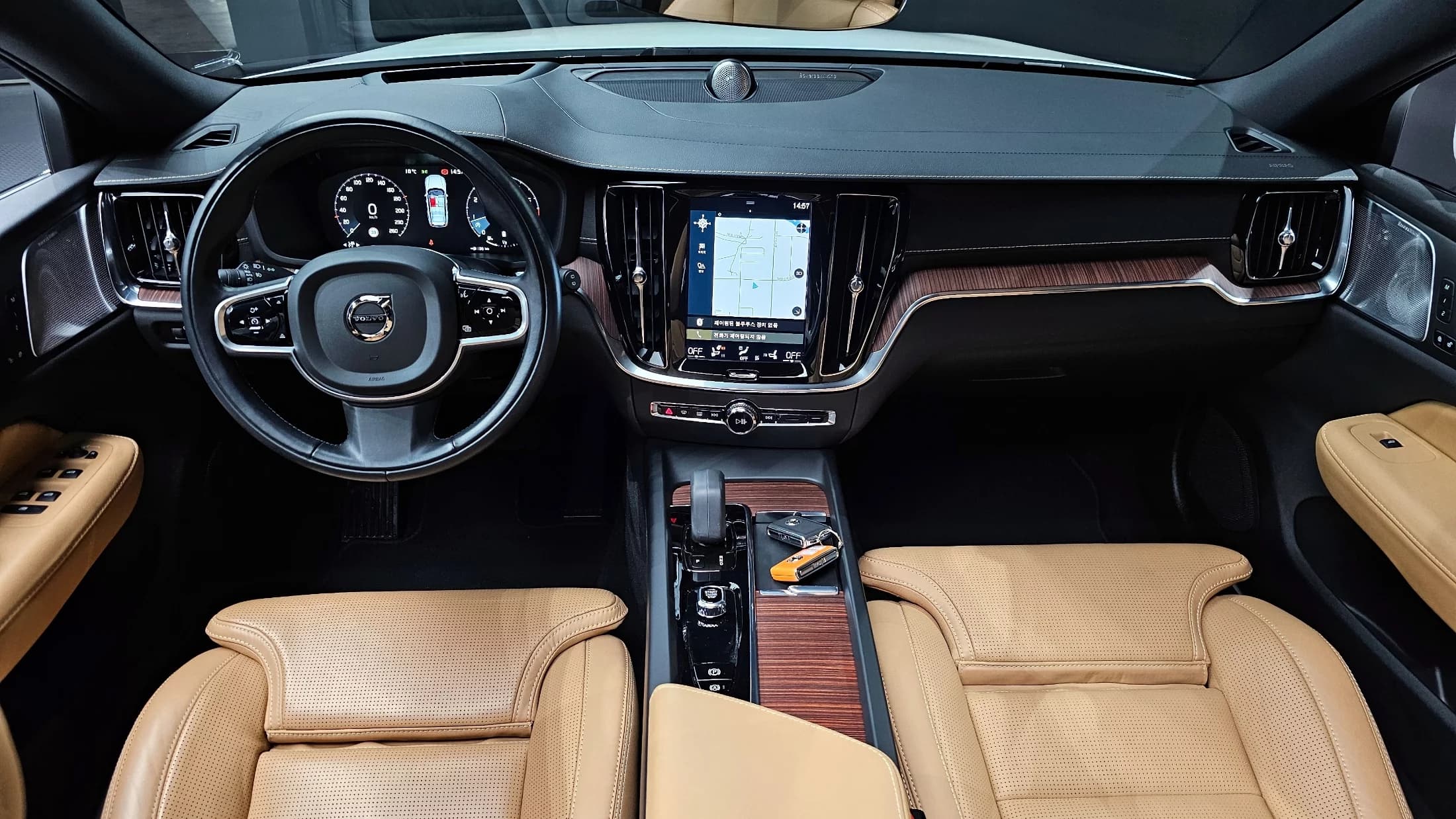 Volvo V60 B5 Pro AWD, 2022 г. 33183 км. — фото 7