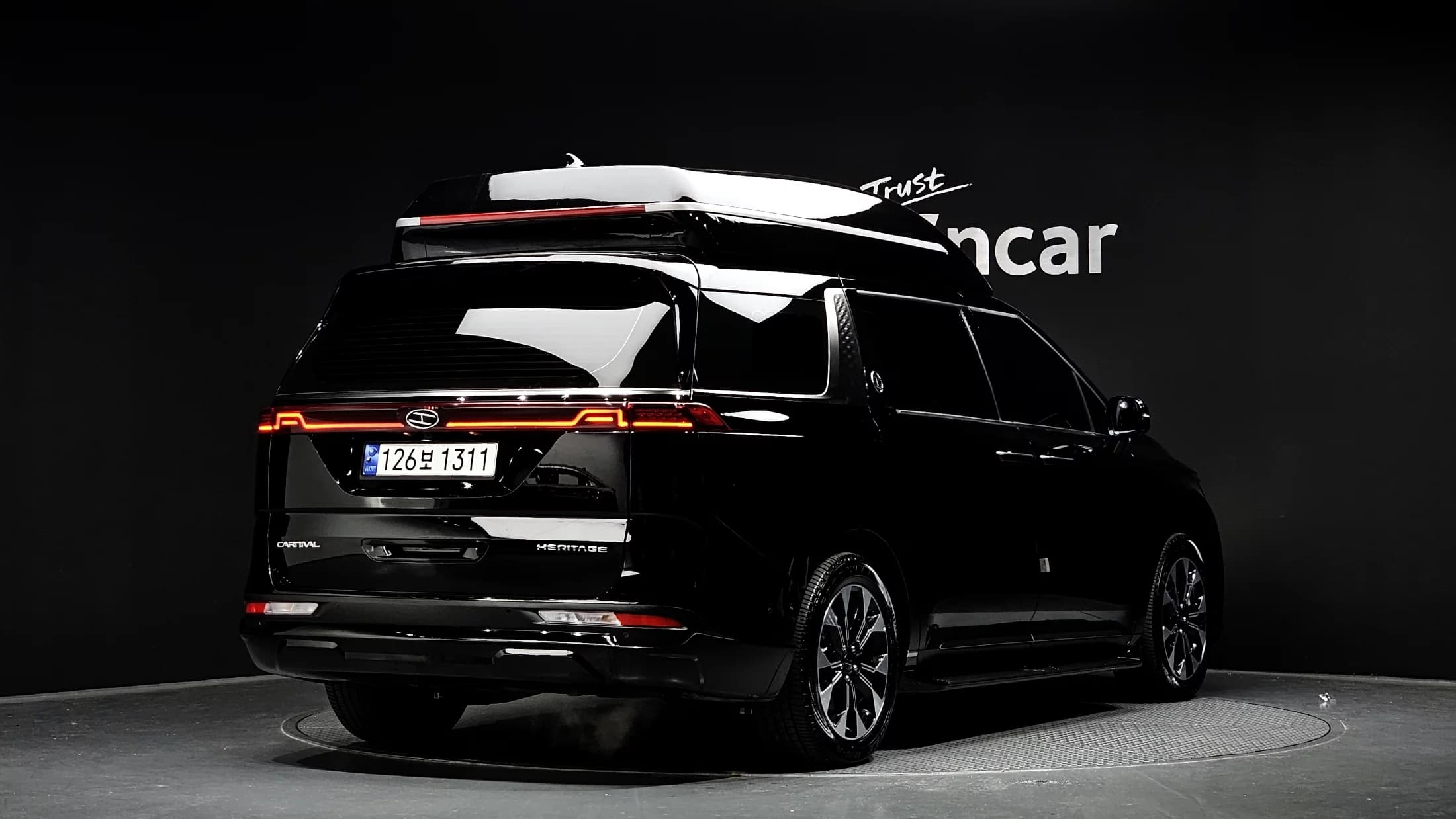Kia Carnival Gasoline 9-seater Limousine(Special vehicle), 2023 г. 86251 км. — фото 2