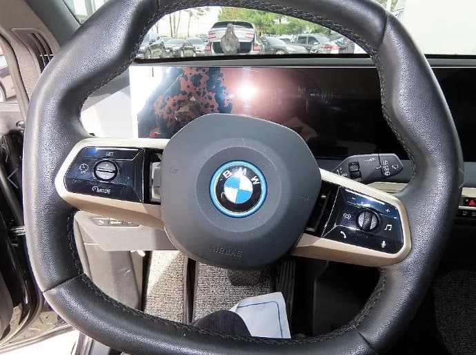 BMW iX xDrive50 Sports Plus, электромобиль, 2023 г. 37332 км. — фото 8