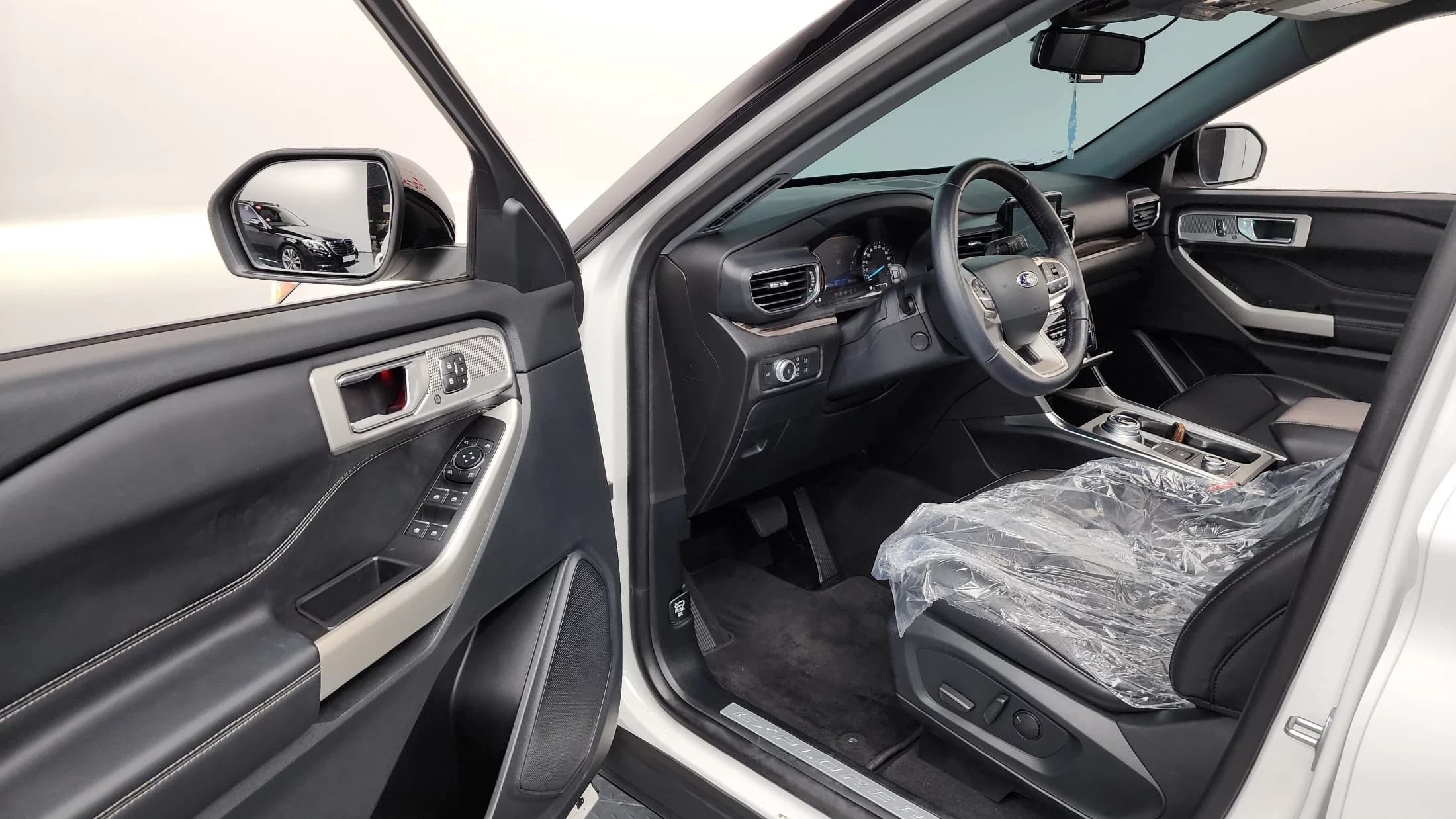Ford EXPLORER 2.3 LimIted 4WD, 2021 г. 19338 км. — фото 20