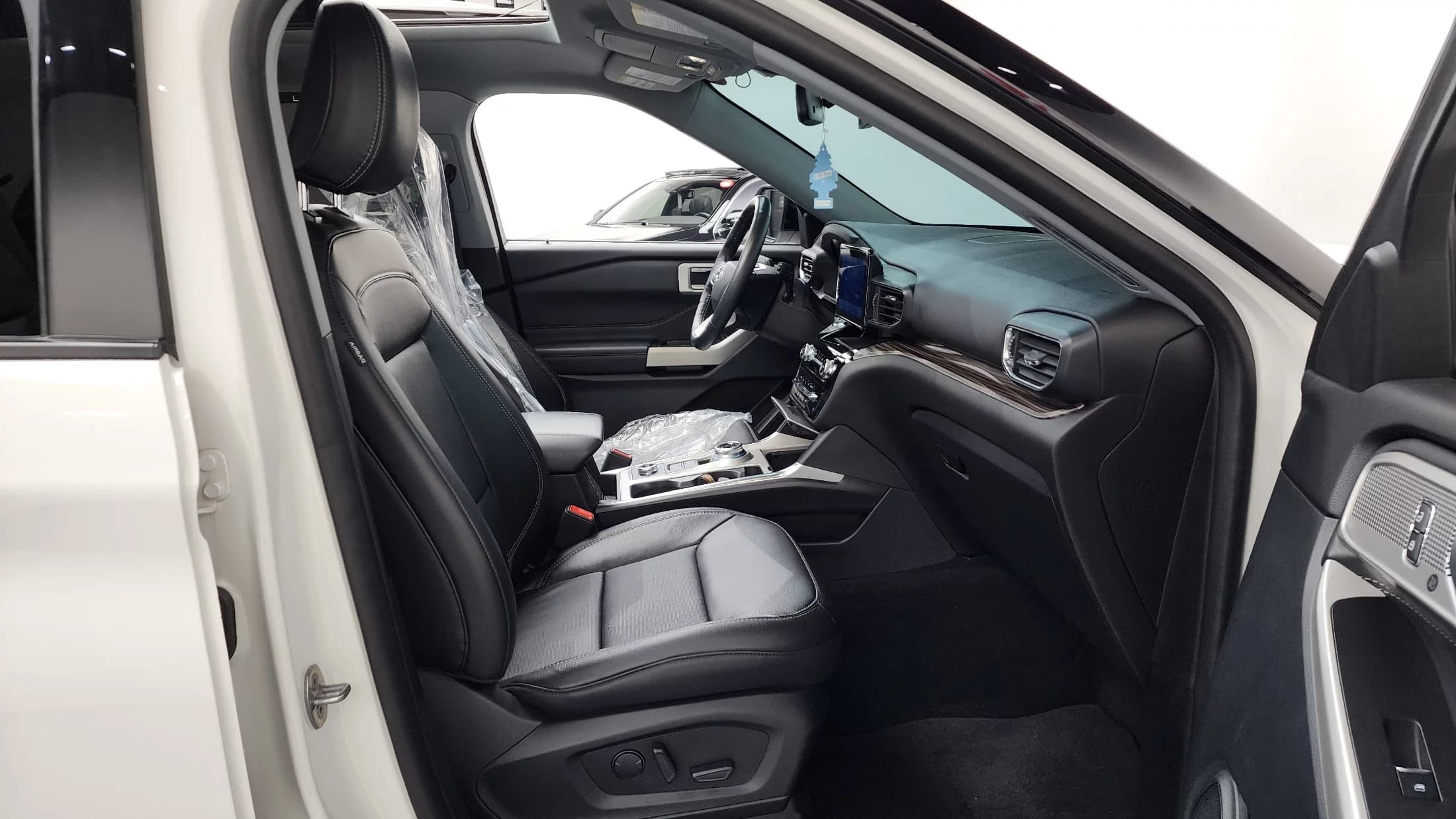 Ford EXPLORER 2.3 LimIted 4WD, 2021 г. 19338 км. — фото 21