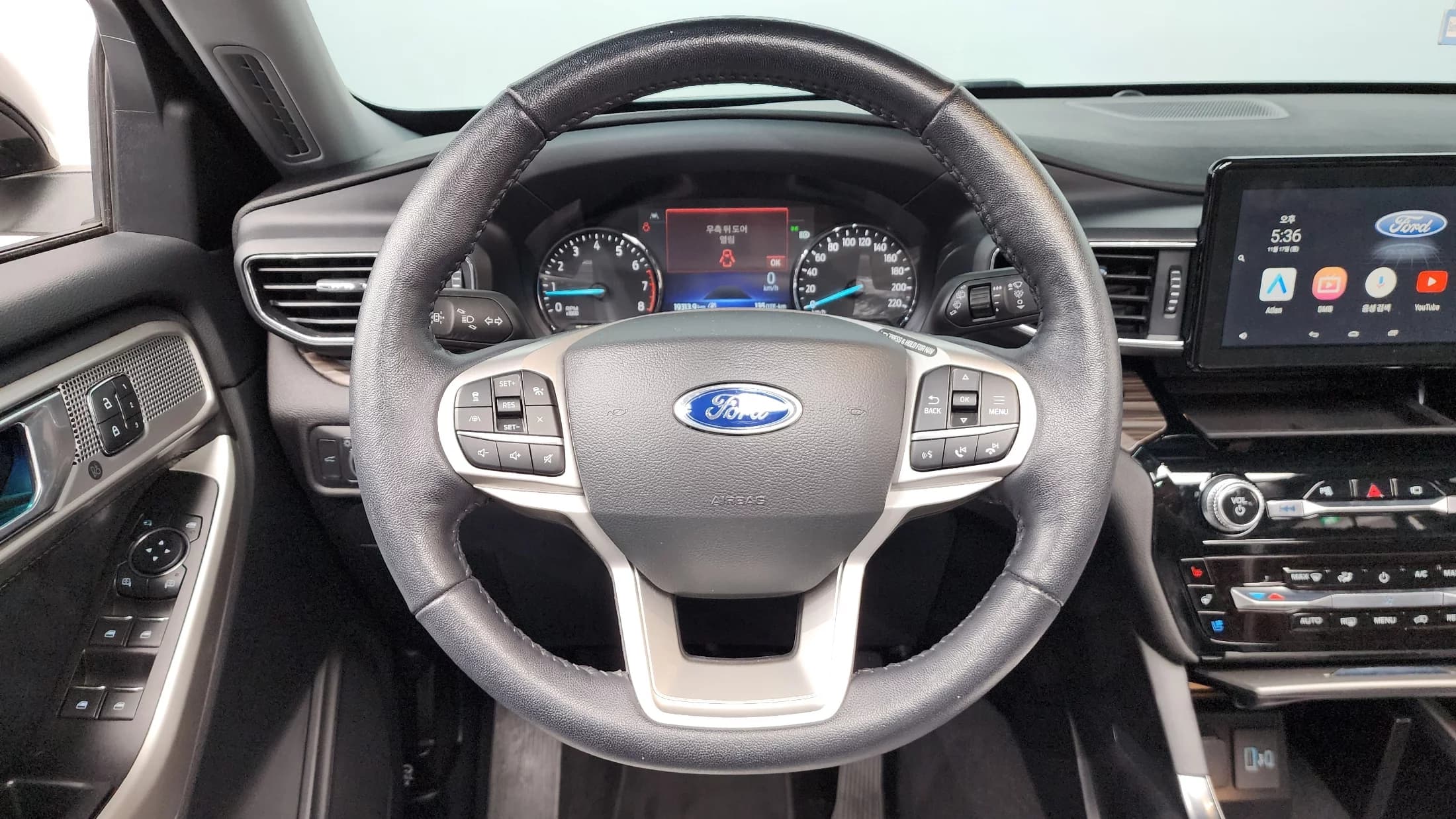 Ford EXPLORER 2.3 LimIted 4WD, 2021 г. 19338 км. — фото 25