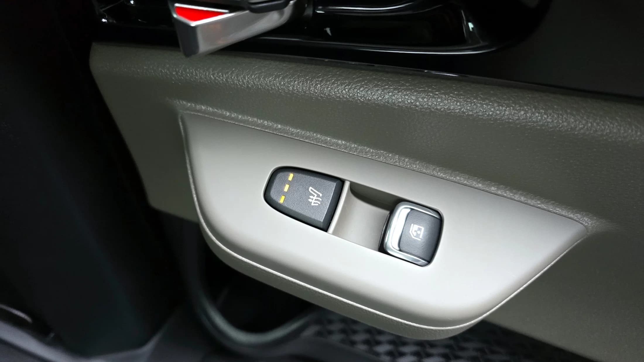 Kia Carnival 9-Seater Signature, 2024 г. 17967 км. — фото 19