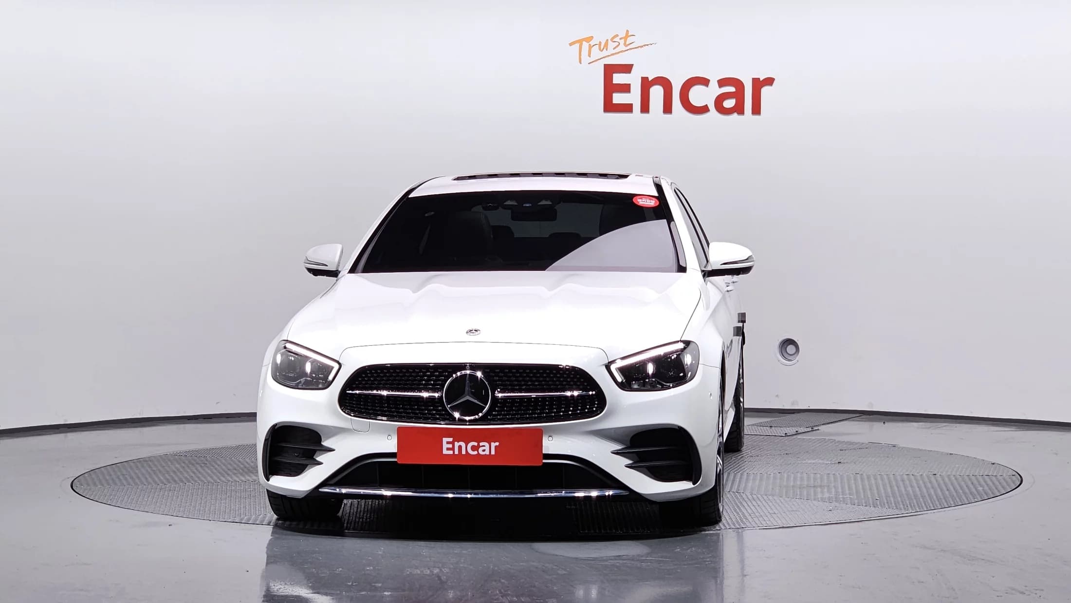 Mercedes-Benz E-Class E220d 4MATIC AMG Line, 2022 г. 42464 км. — фото 3