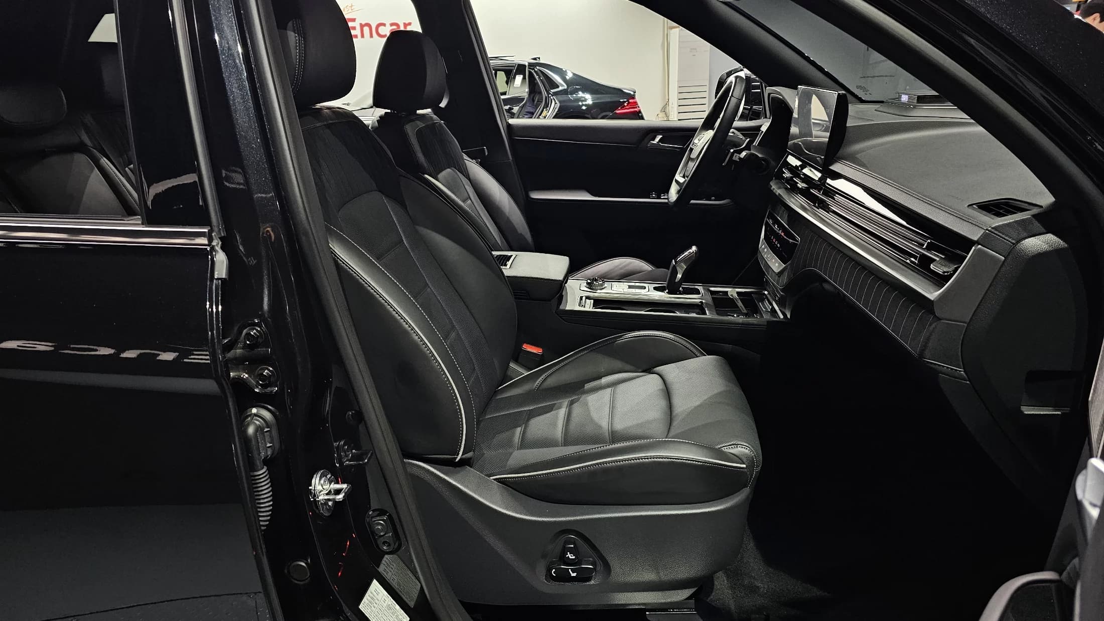 SsangYong Rexton Disel 2.2 4WD The Black, 2024 г. 41194 км. — фото 10