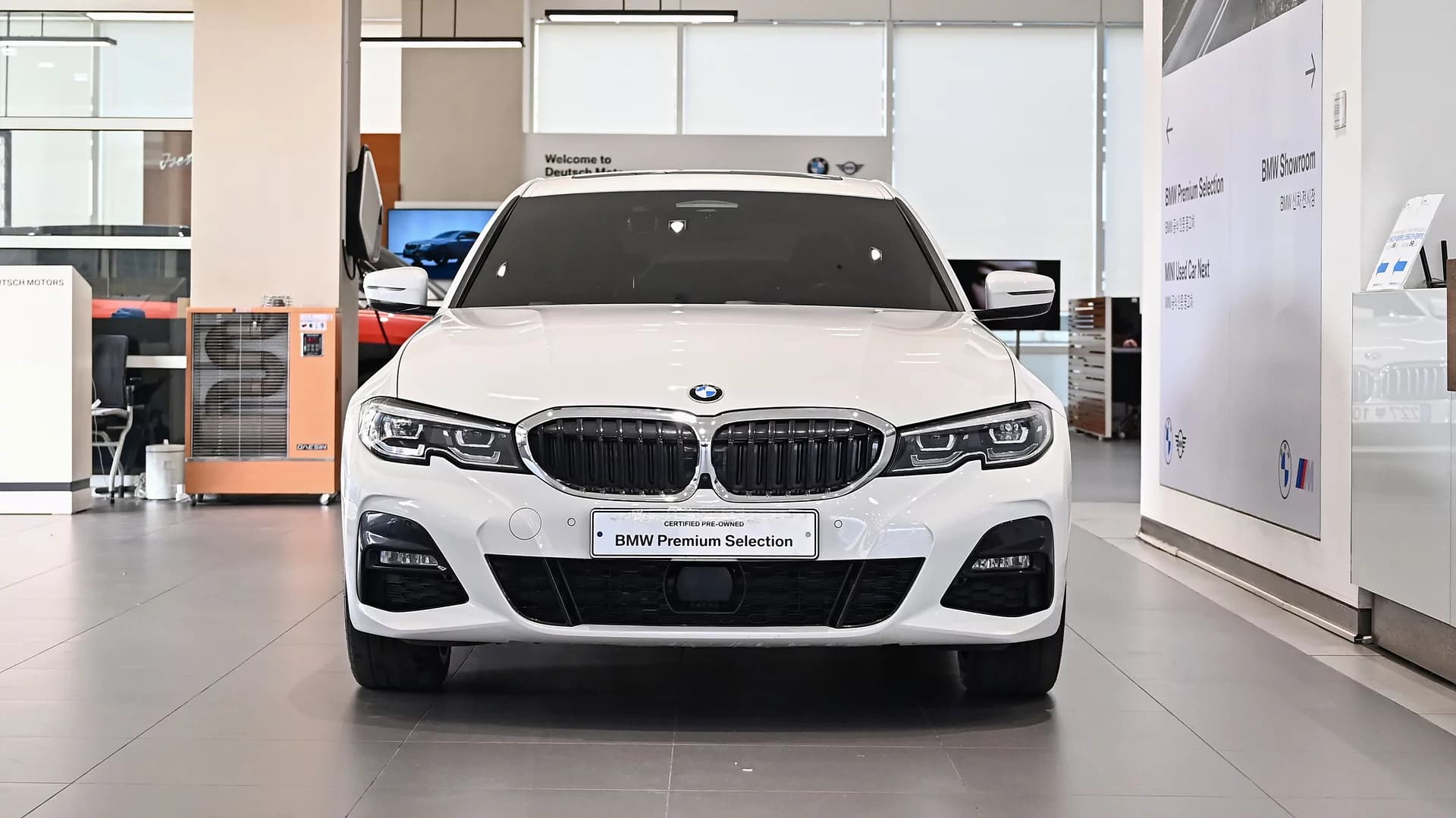 BMW 3-Series 330e M Sport, гибрид, 2021 г. 77375 км. — фото 2