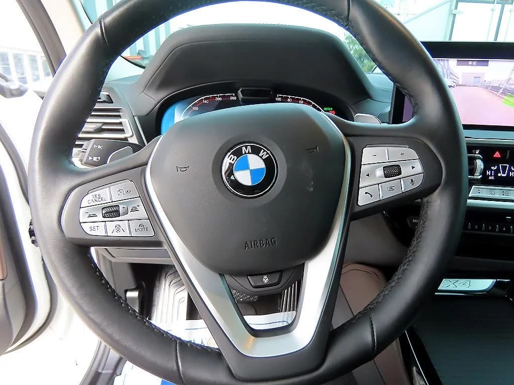 BMW X4 xDrive20d xLine, 2023 г. 56637 км. — фото 8