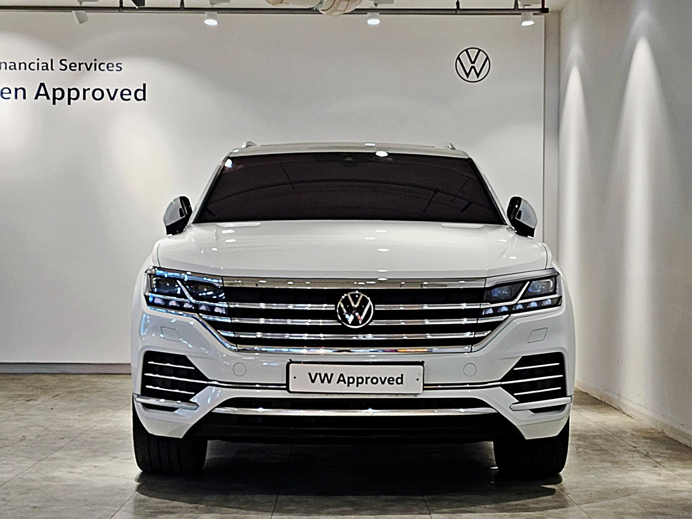 Volkswagen Touareg 3.0 TDI Prestige, 2023 г. 67469 км. — фото 3
