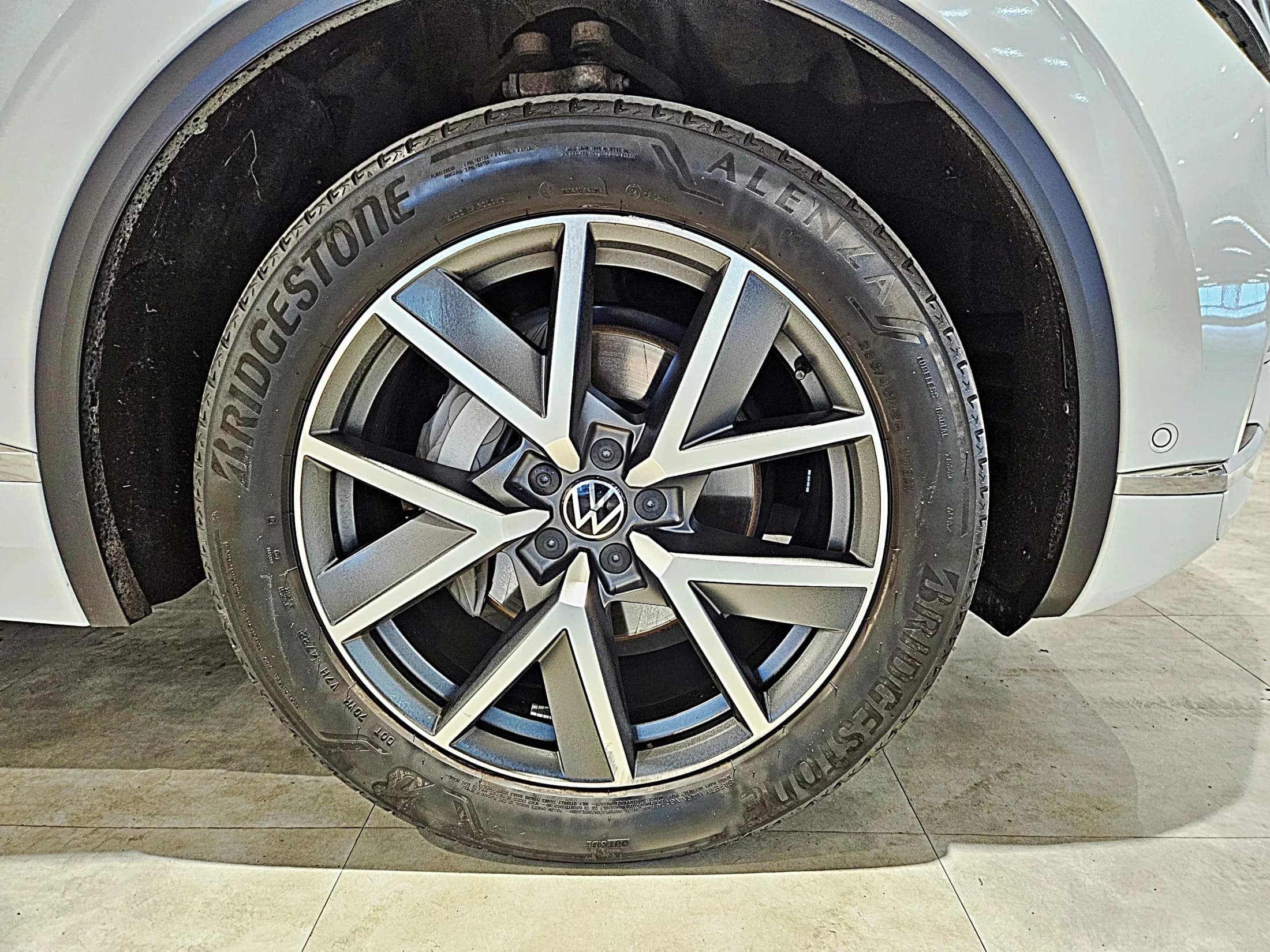 Volkswagen Touareg 3.0 TDI Prestige, 2023 г. 67469 км. — фото 5