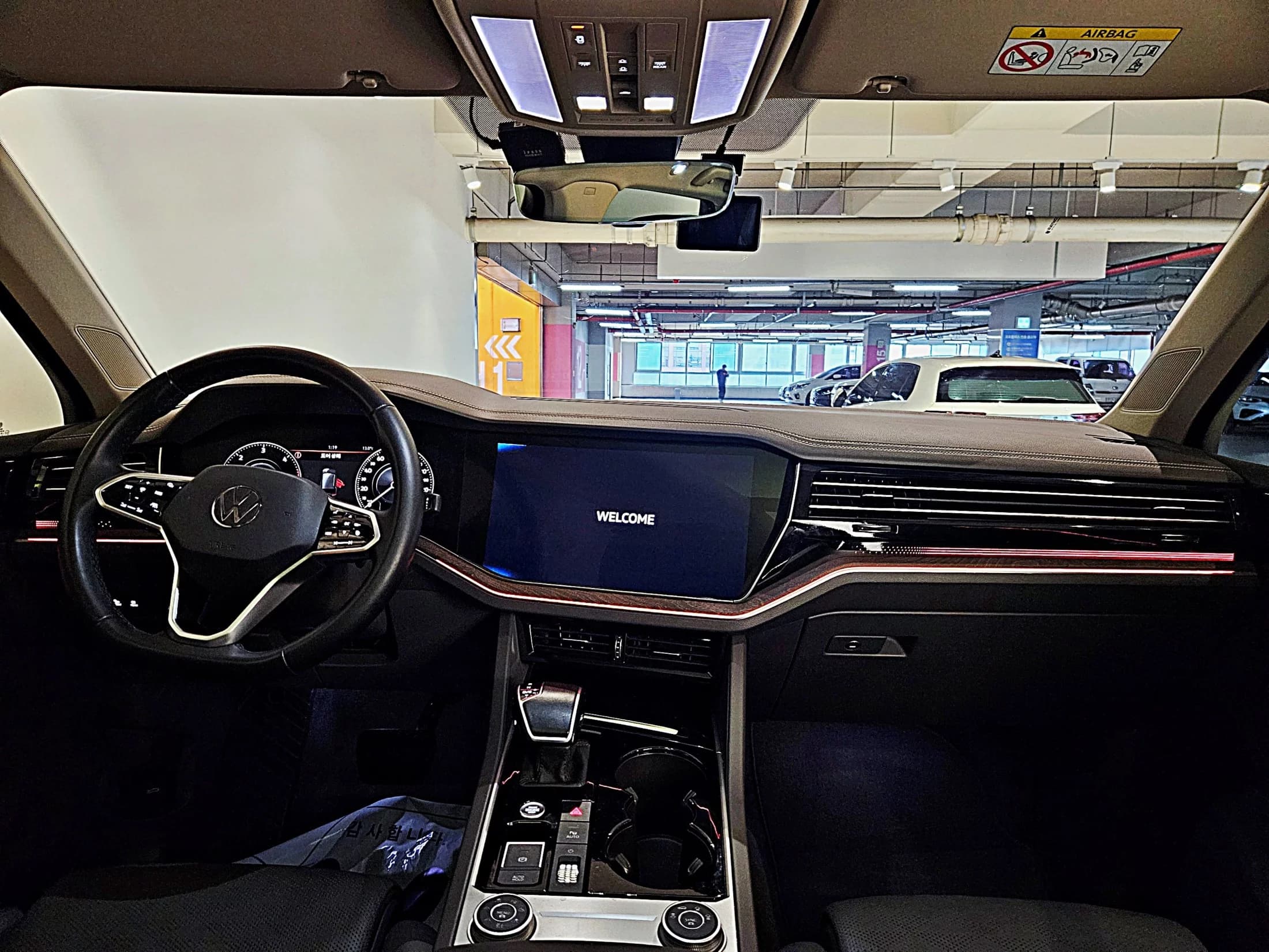 Volkswagen Touareg 3.0 TDI Prestige, 2023 г. 67469 км. — фото 7