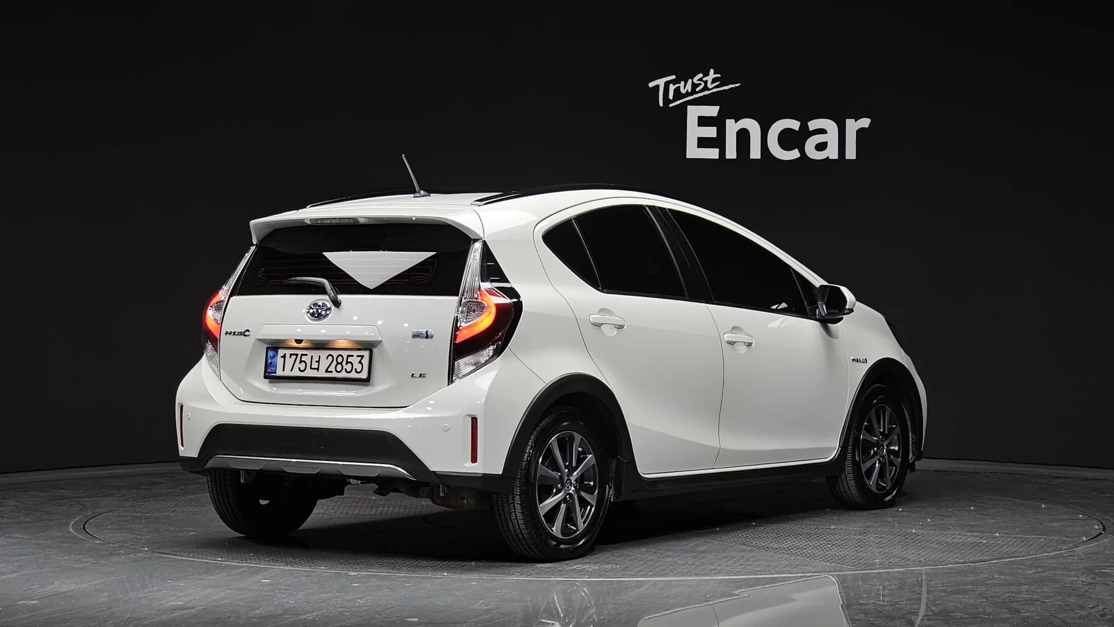 Toyota PRIUS 1.5 Crossover, гибрид, 2021 г. 50126 км. — фото 2