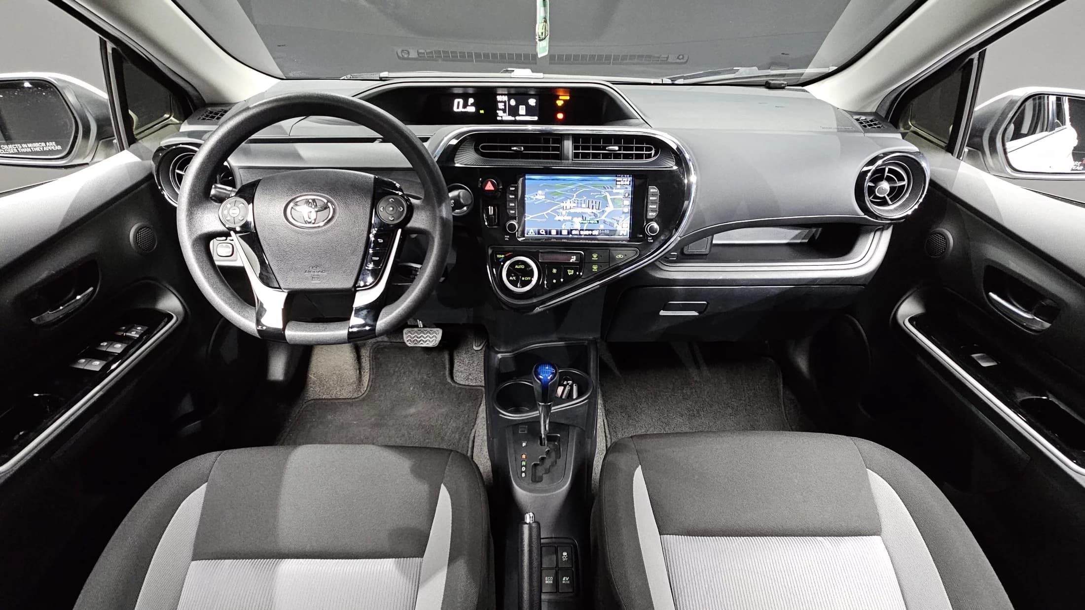 Toyota PRIUS 1.5 Crossover, гибрид, 2021 г. 50126 км. — фото 7