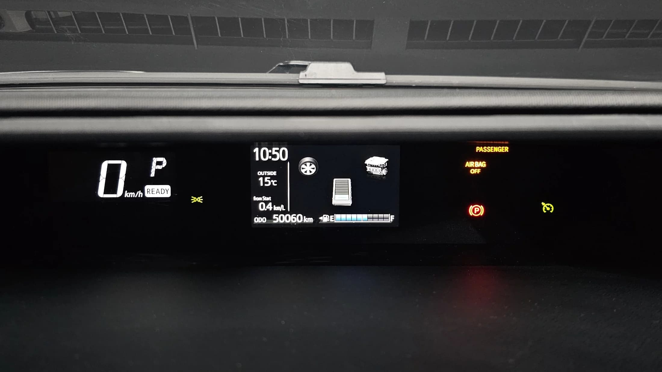 Toyota PRIUS 1.5 Crossover, гибрид, 2021 г. 50126 км. — фото 8