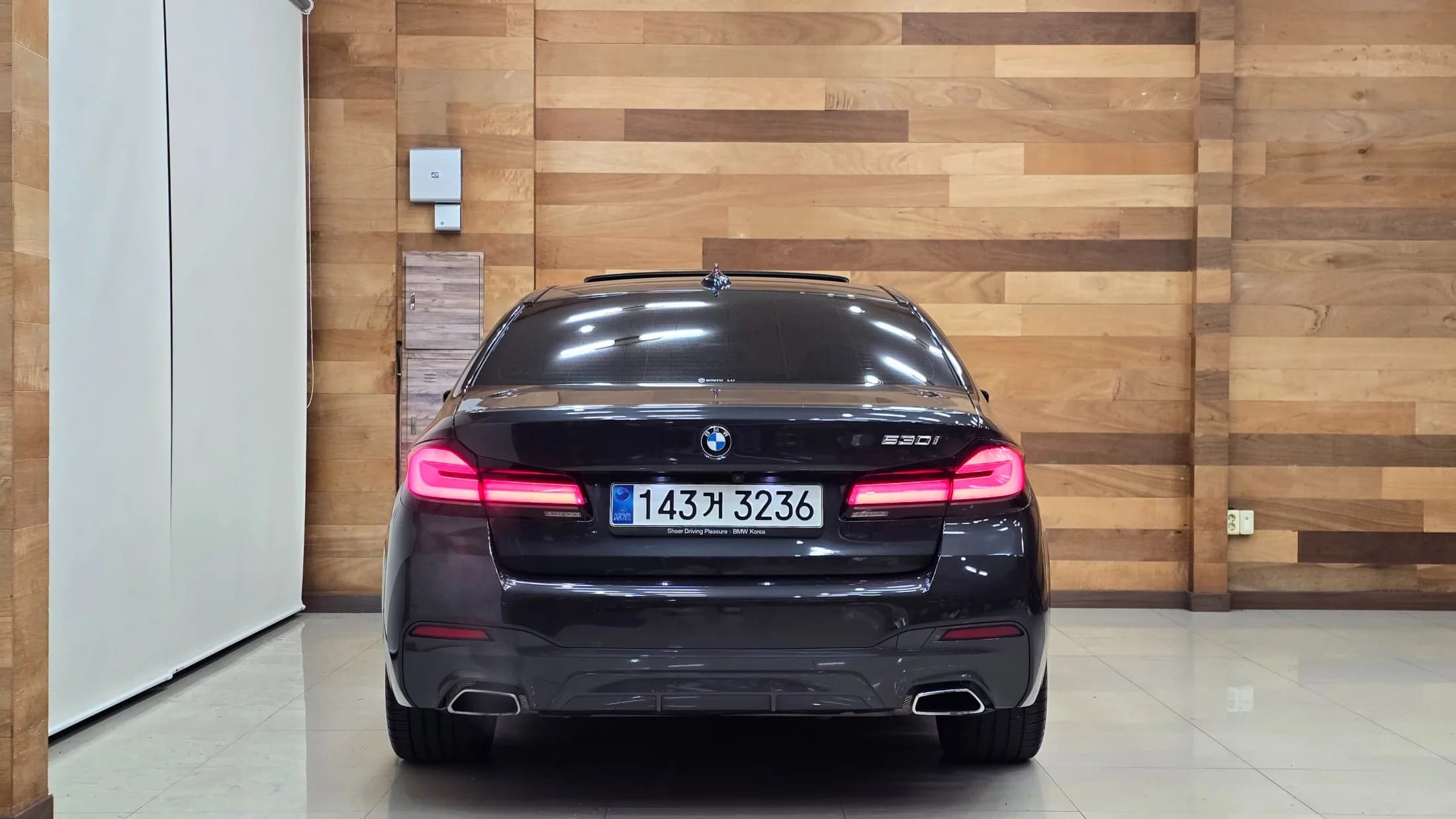 BMW 5-Series 530i M Sport Package, 2021 г. 77298 км. — фото 4