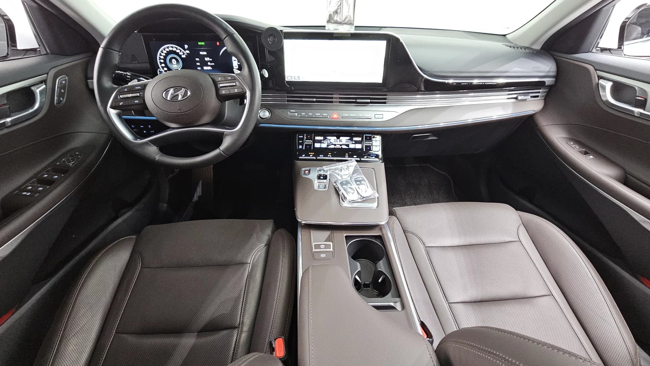 Hyundai Grandeur 3.0 LPi Exclusive, 2022 г. 35446 км. — фото 7