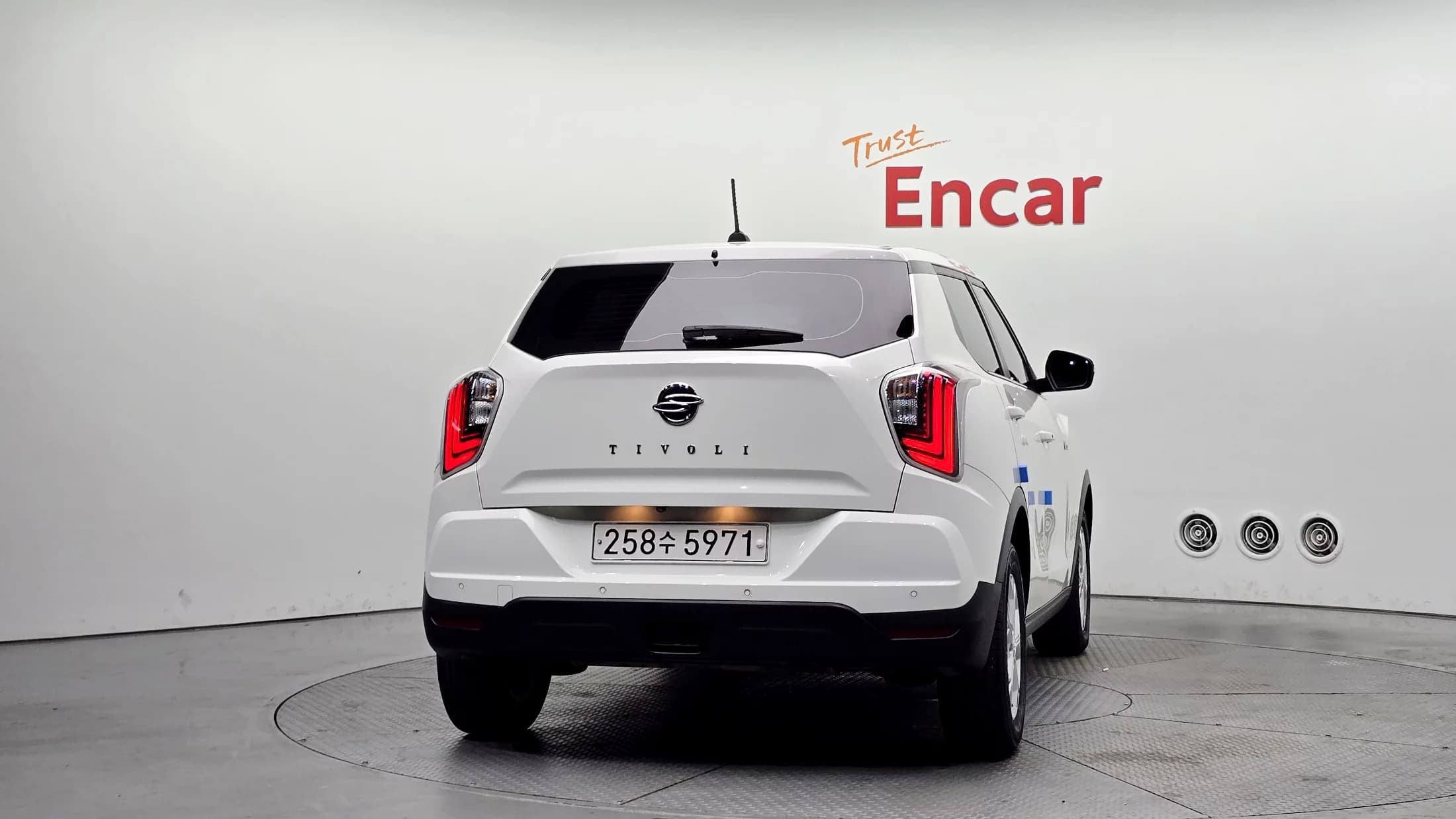 SsangYong TIBOLI Gasoline 1.5 2WD V1, 2021 г. 71110 км. — фото 4